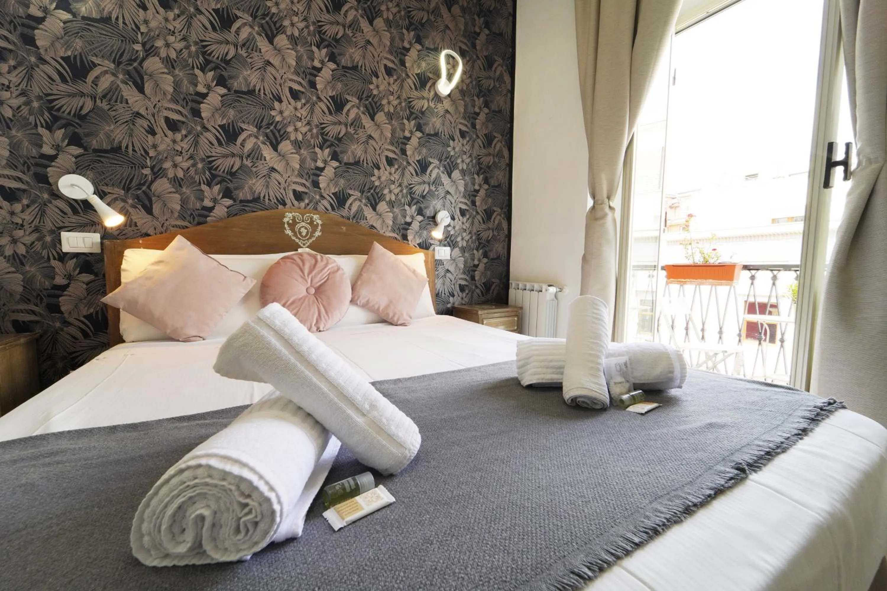 Bedroom, Bed in Cicero Rome Center