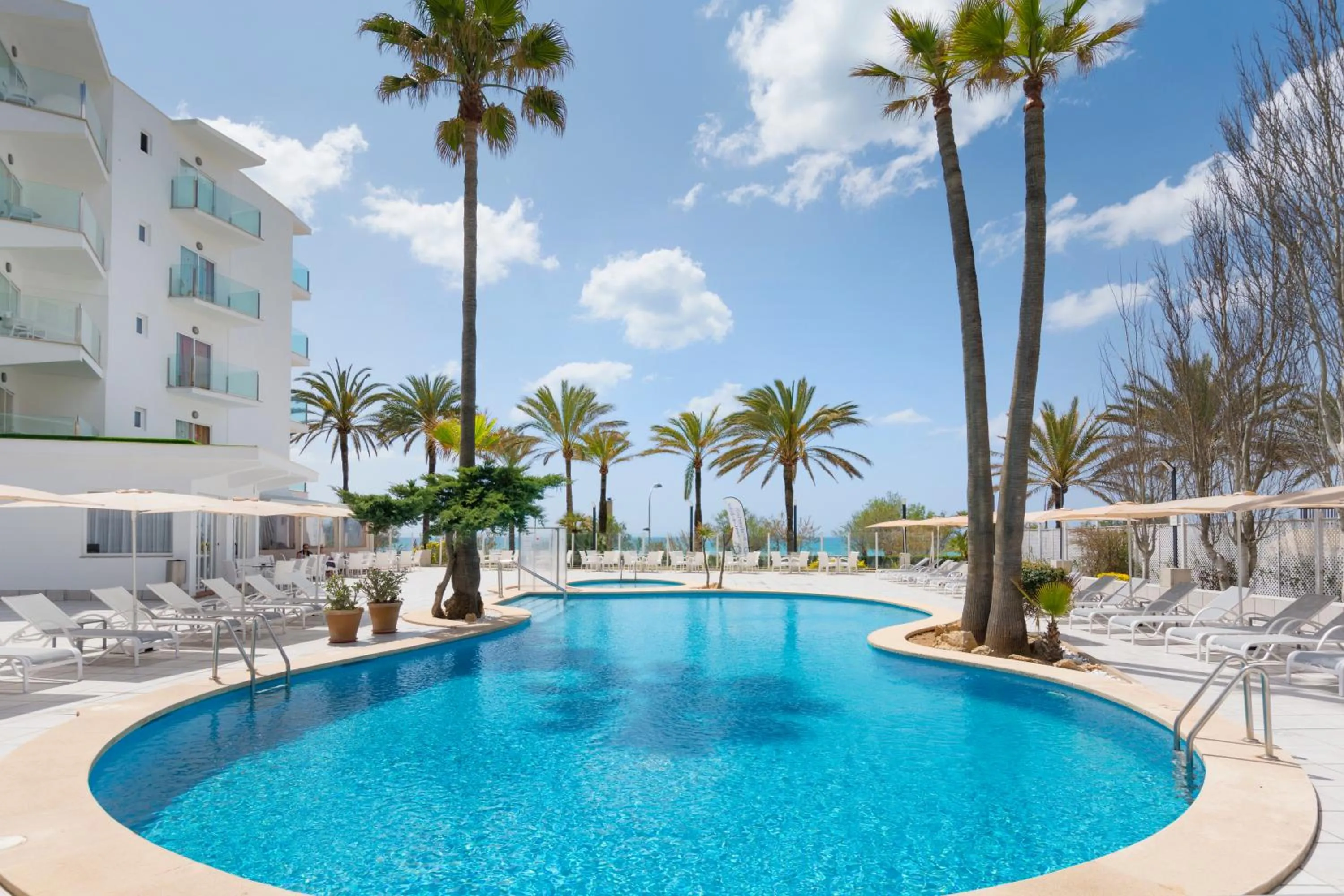 Swimming pool in HSM Golden Playa