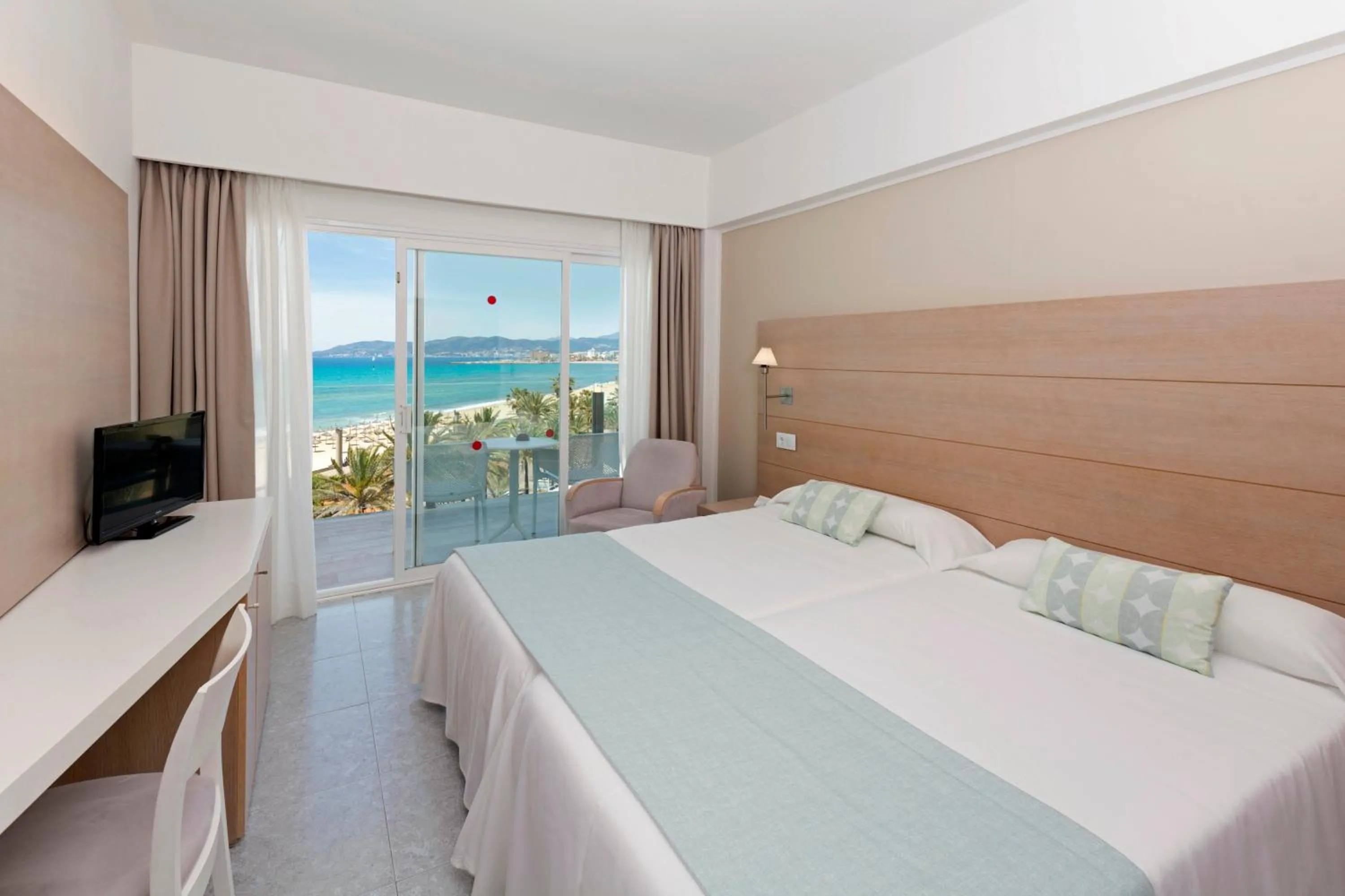 Photo of the whole room, Bed in HSM Golden Playa