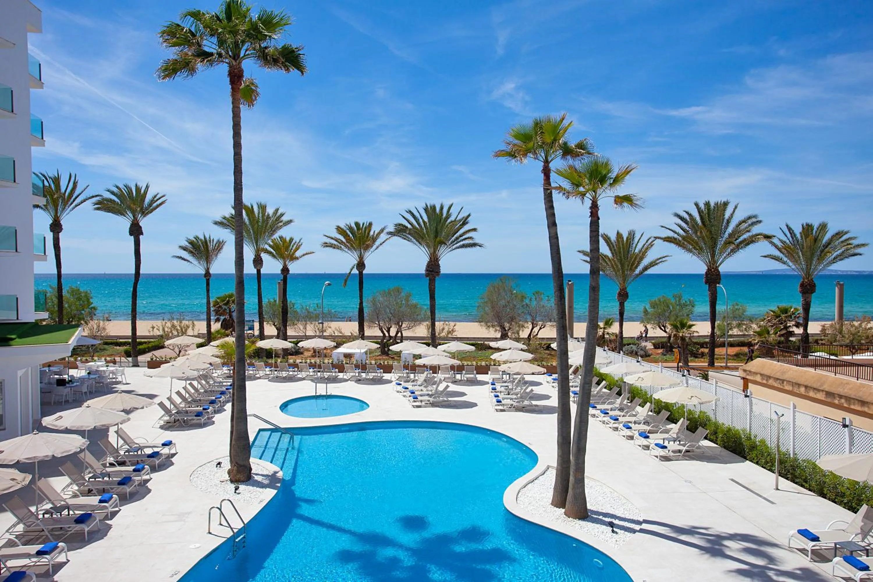 Swimming pool in HSM Golden Playa