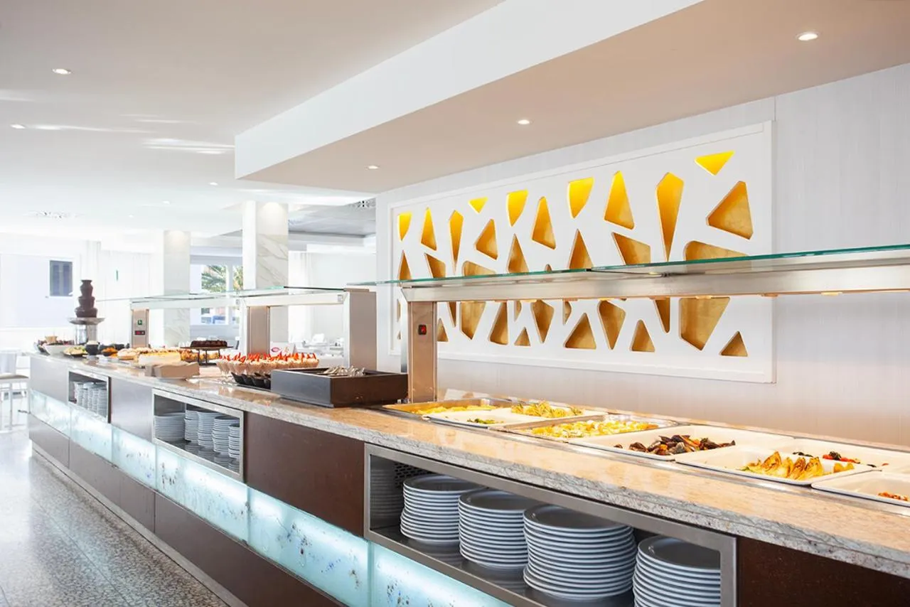 Restaurant/places to eat in HSM Golden Playa