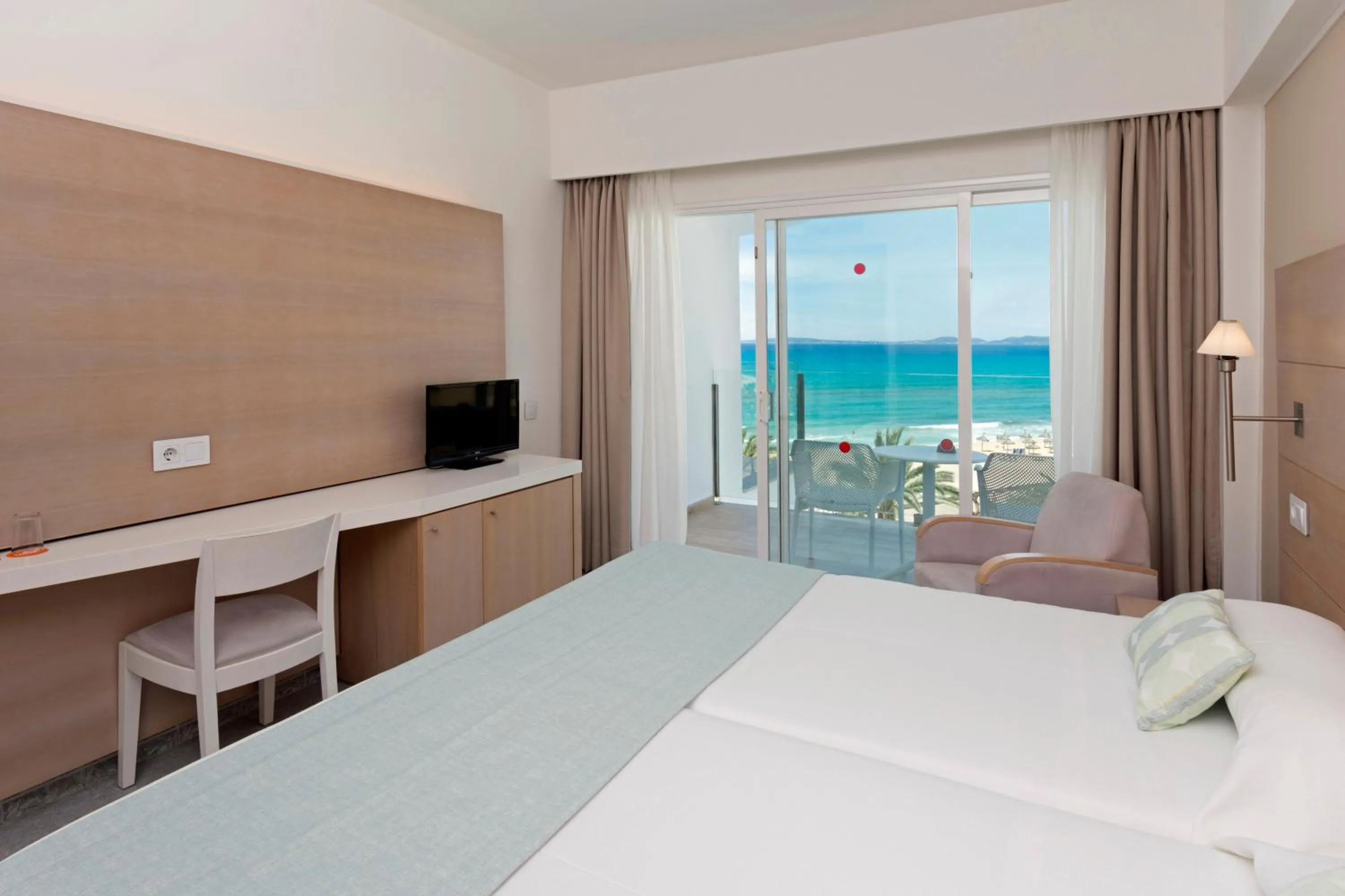 Photo of the whole room, Bed in HSM Golden Playa