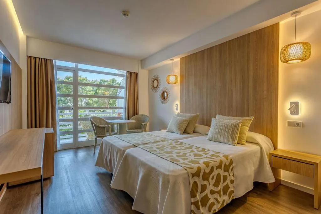 Bedroom, Bed in Ona Palmira Paguera