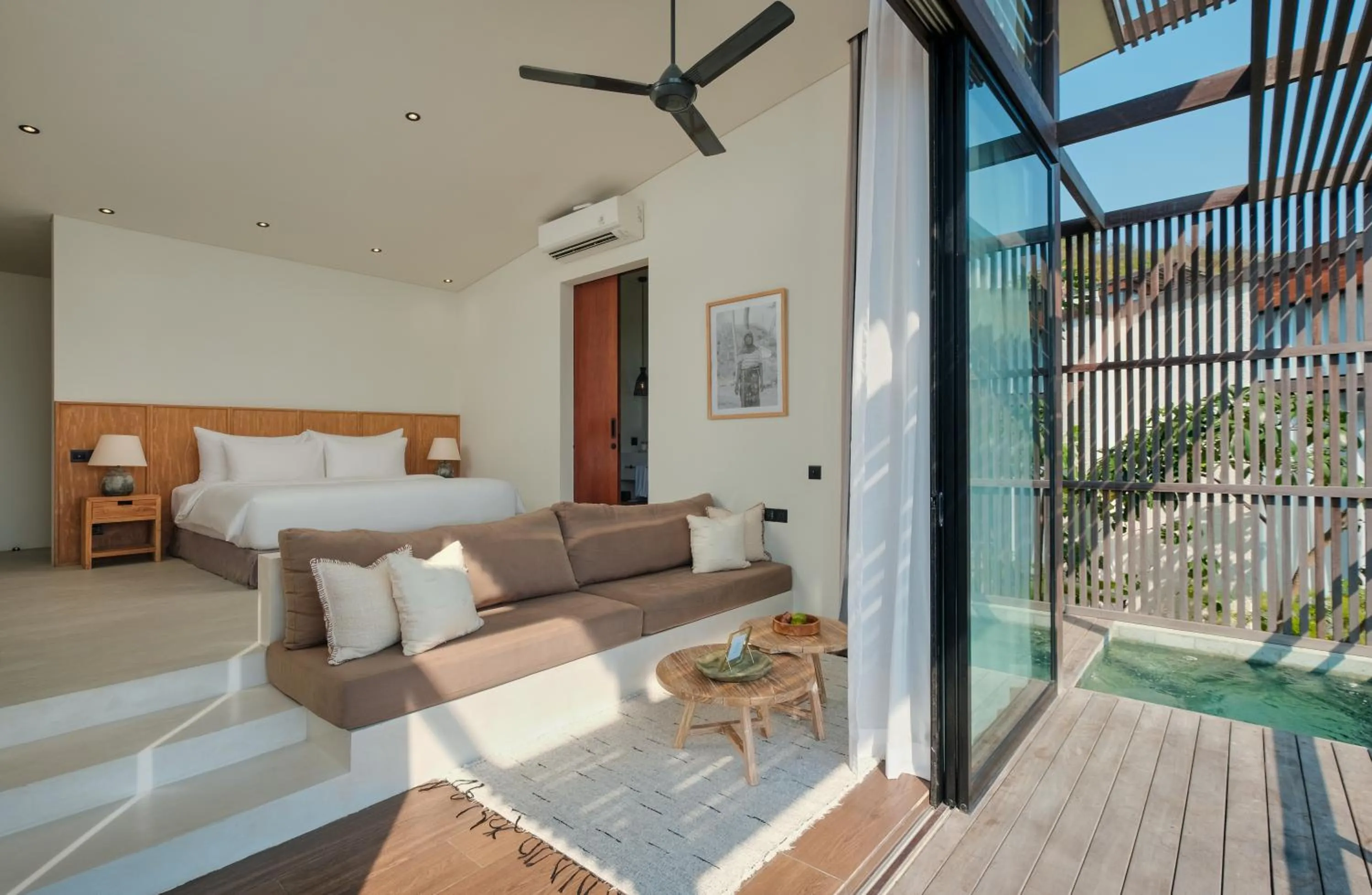 View (from property/room), Bed in Somewhere Lombok