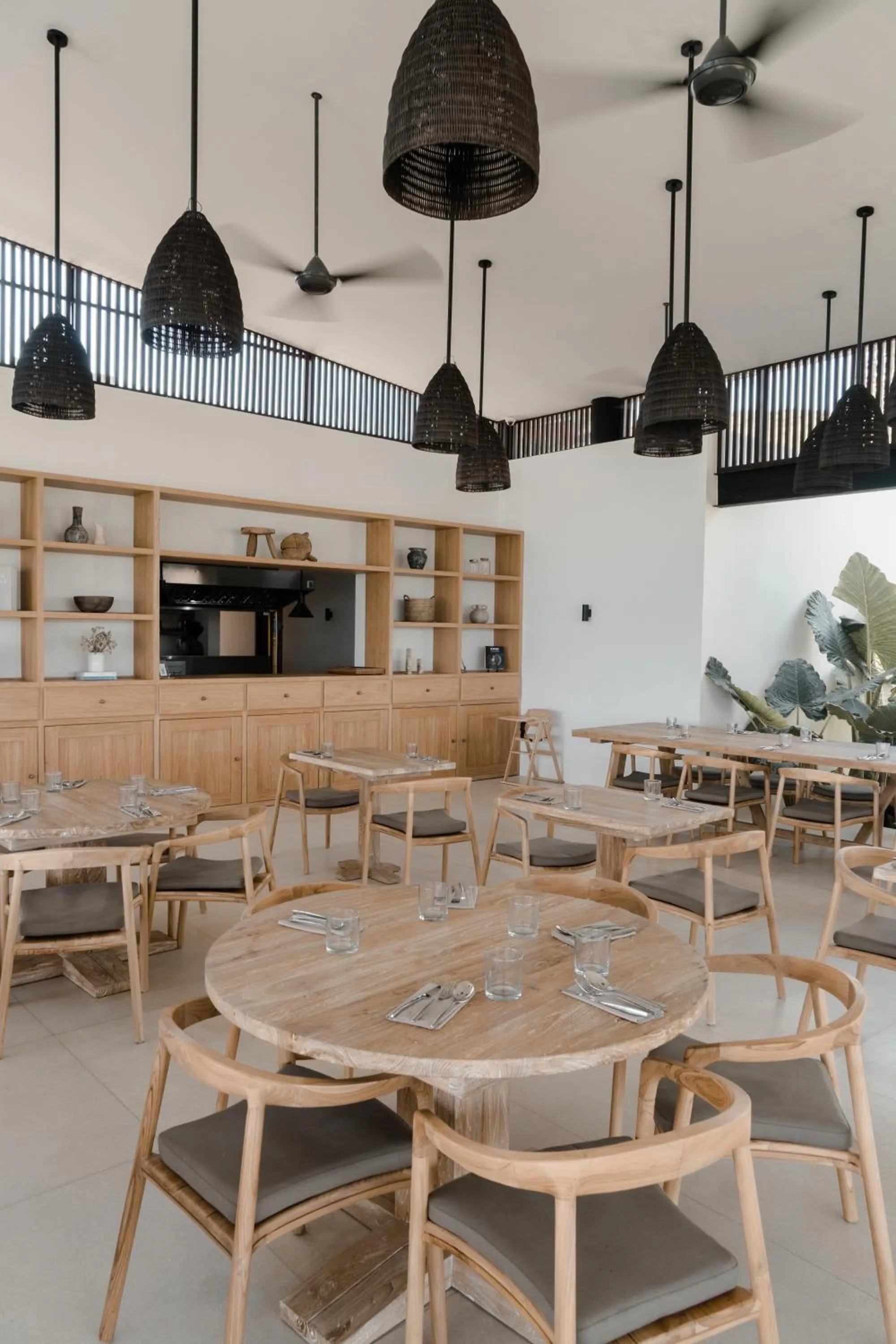 Restaurant/places to eat in Somewhere Lombok