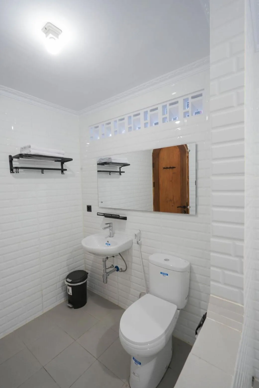 Bathroom in d' Omah Afi 1