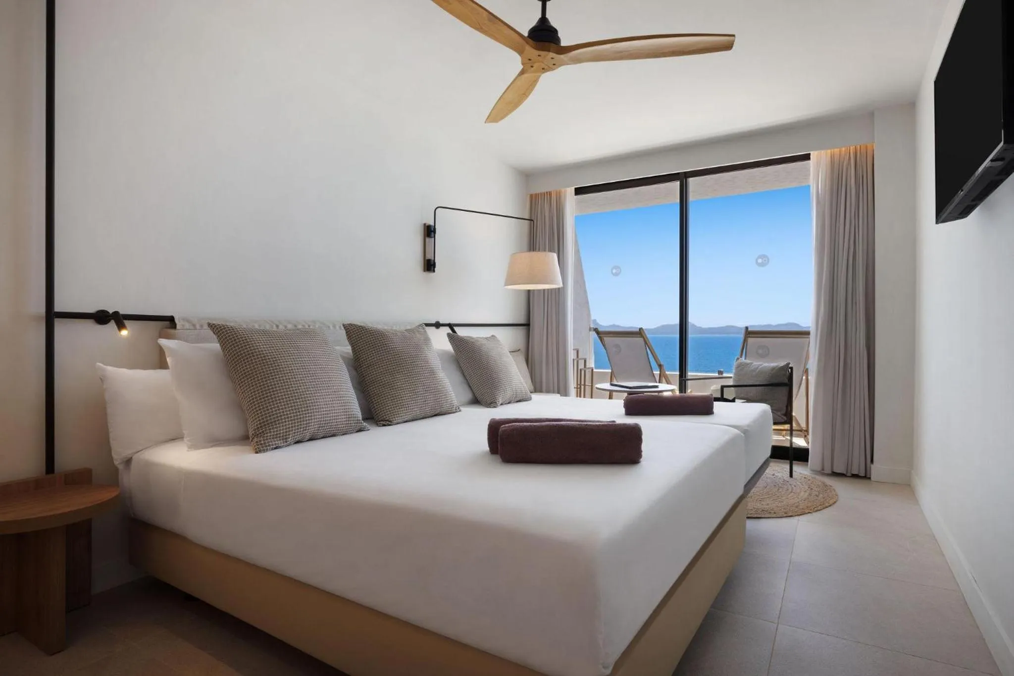 Photo of the whole room, Bed in Inmood Aucanada 4 Sup - Adults Only