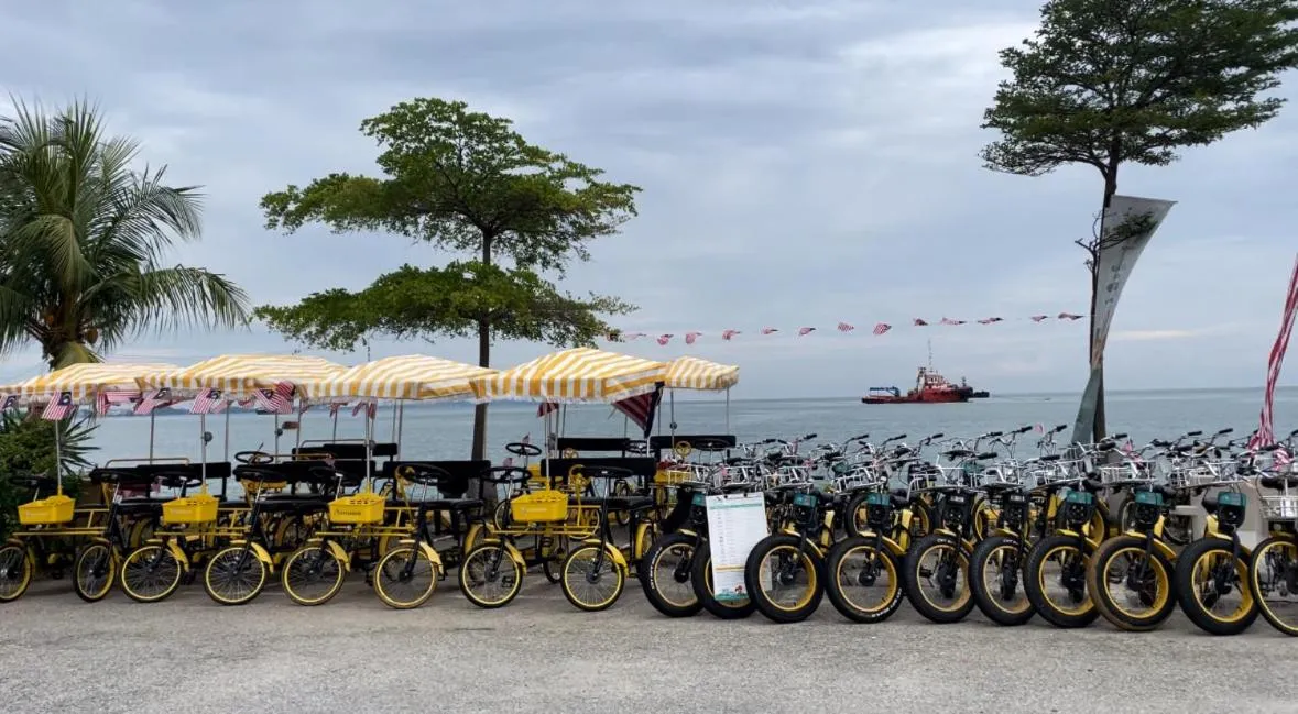 Cycling in Waterfront Boutique Hotel