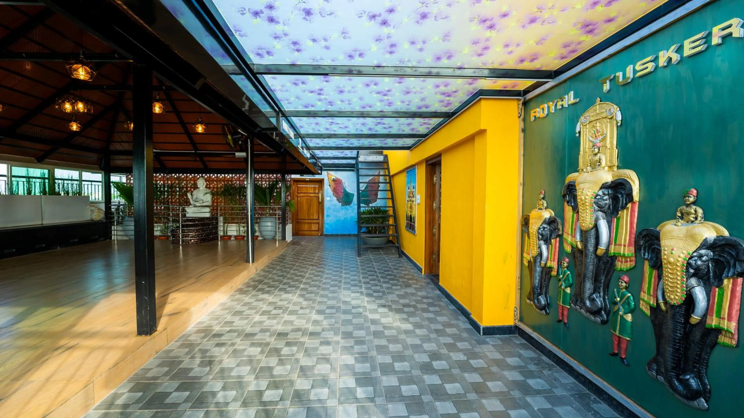 Area and facilities in Royal Tusker Luxury Service Apartments