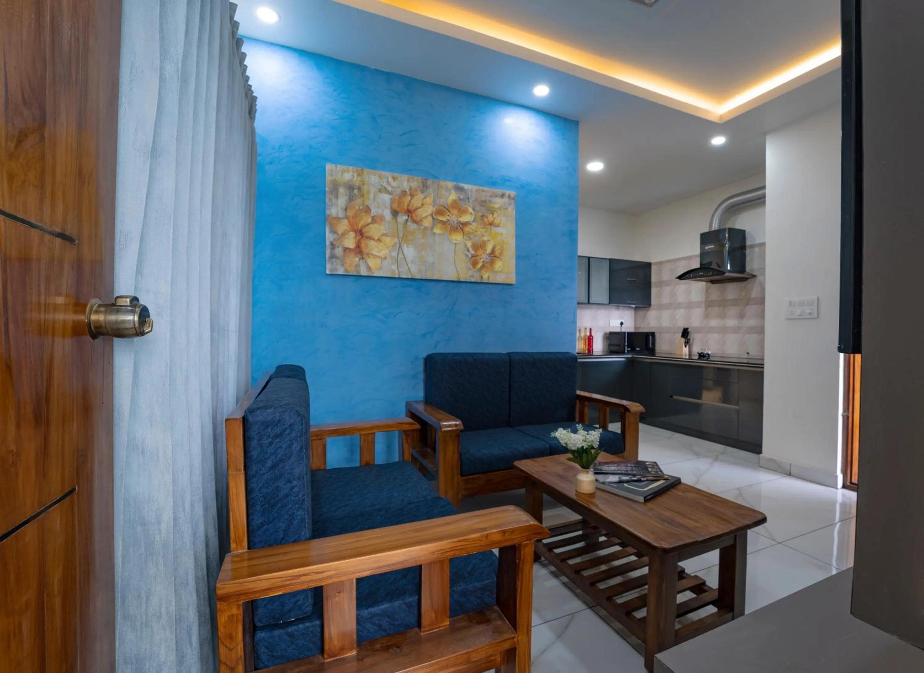 TV and multimedia in Royal Tusker Luxury Service Apartments