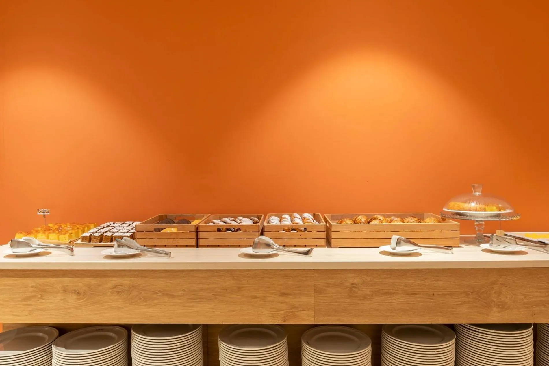 Buffet breakfast in Acta Sant Just