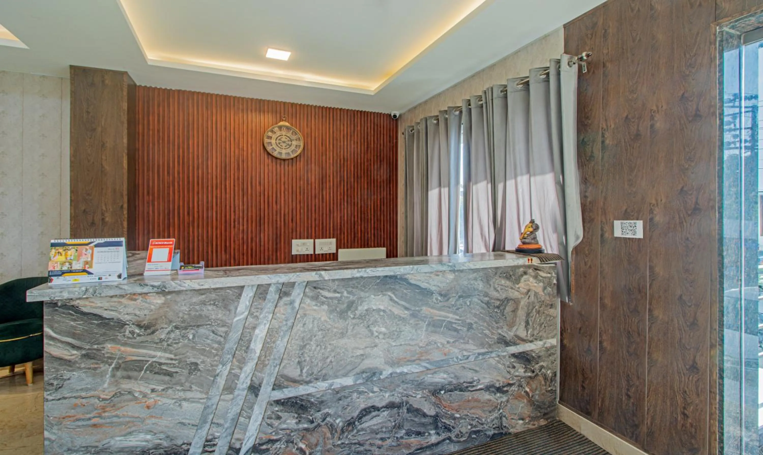 Lobby or reception in Treebo The Empire Near Taj Mahal Agra