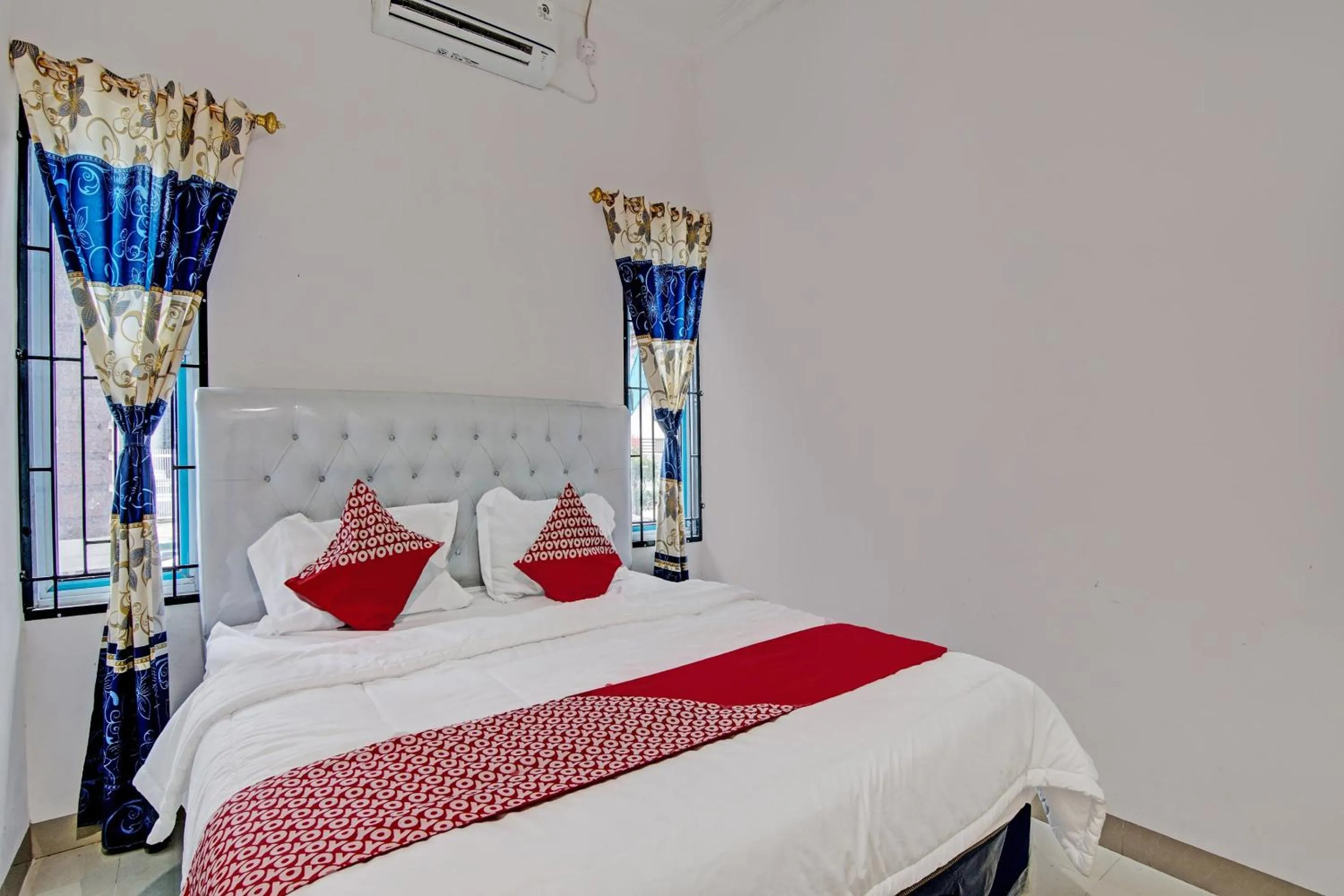 Bedroom, Bed in Hotel O Timur Raya Homestay Syariah