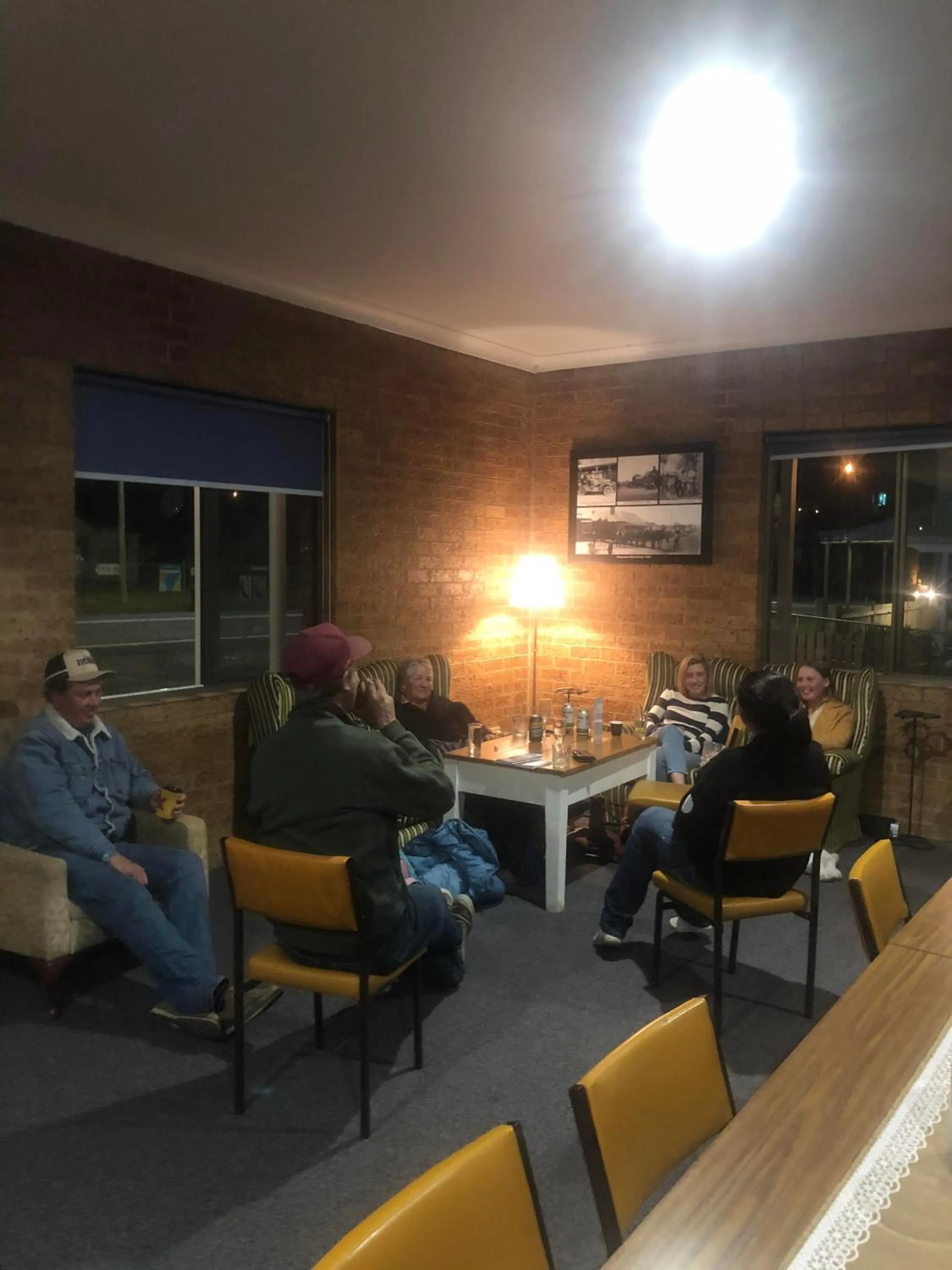 Restaurant/places to eat in Deepwater Hotel