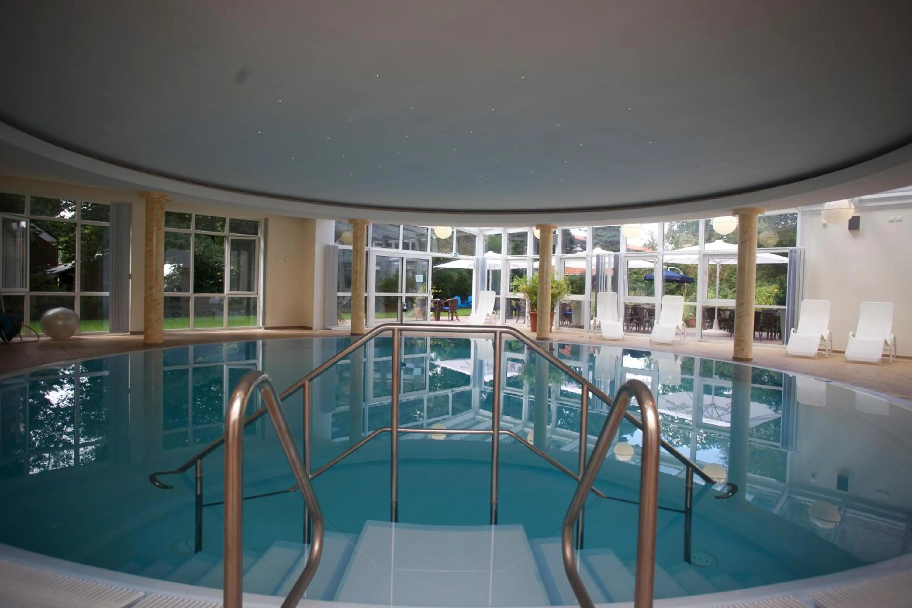 Swimming pool in Seminarhotel Aurich
