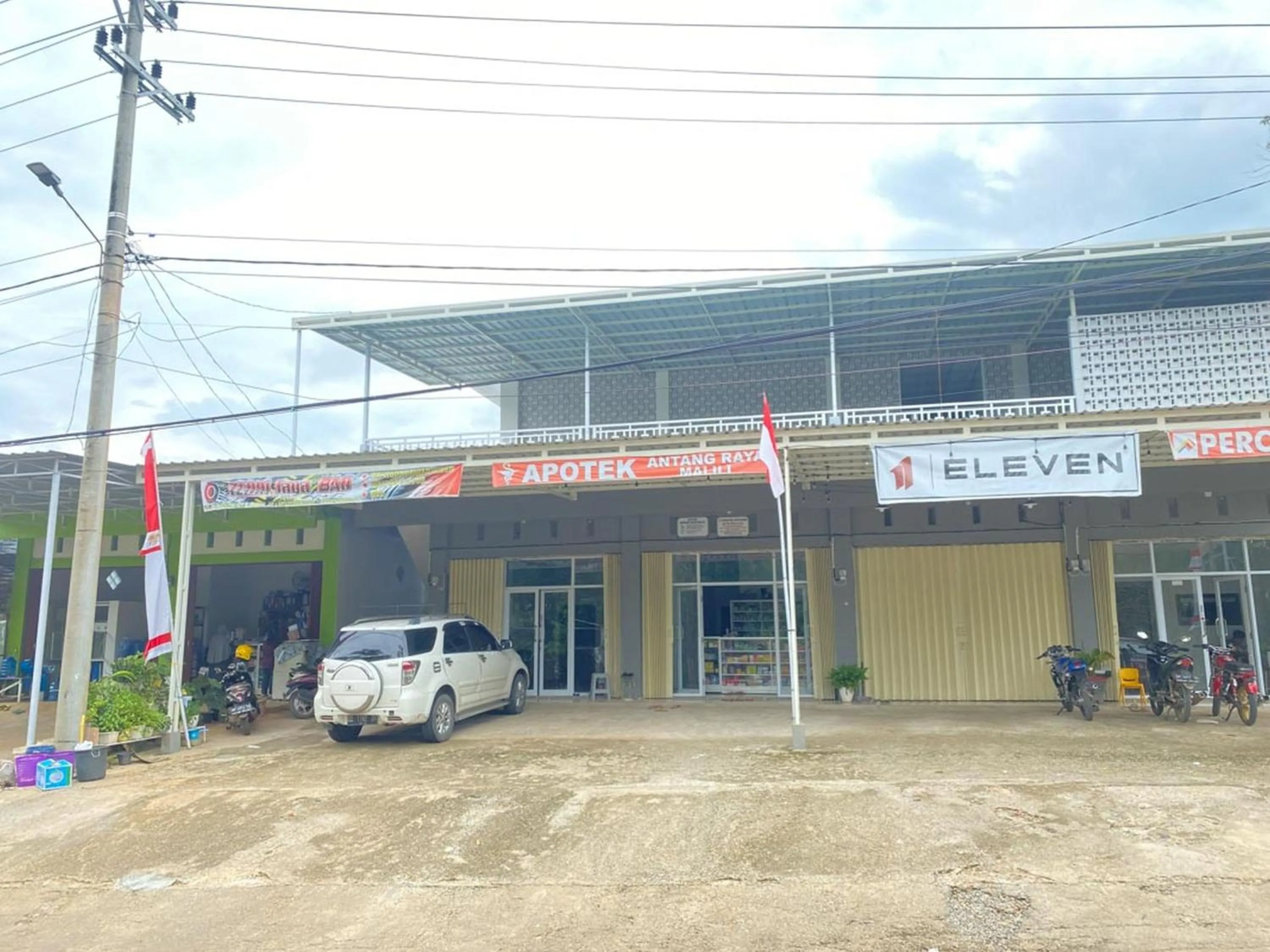 Property building in MJ Guest House Pusat Kota Malili Mitra RedDoorz