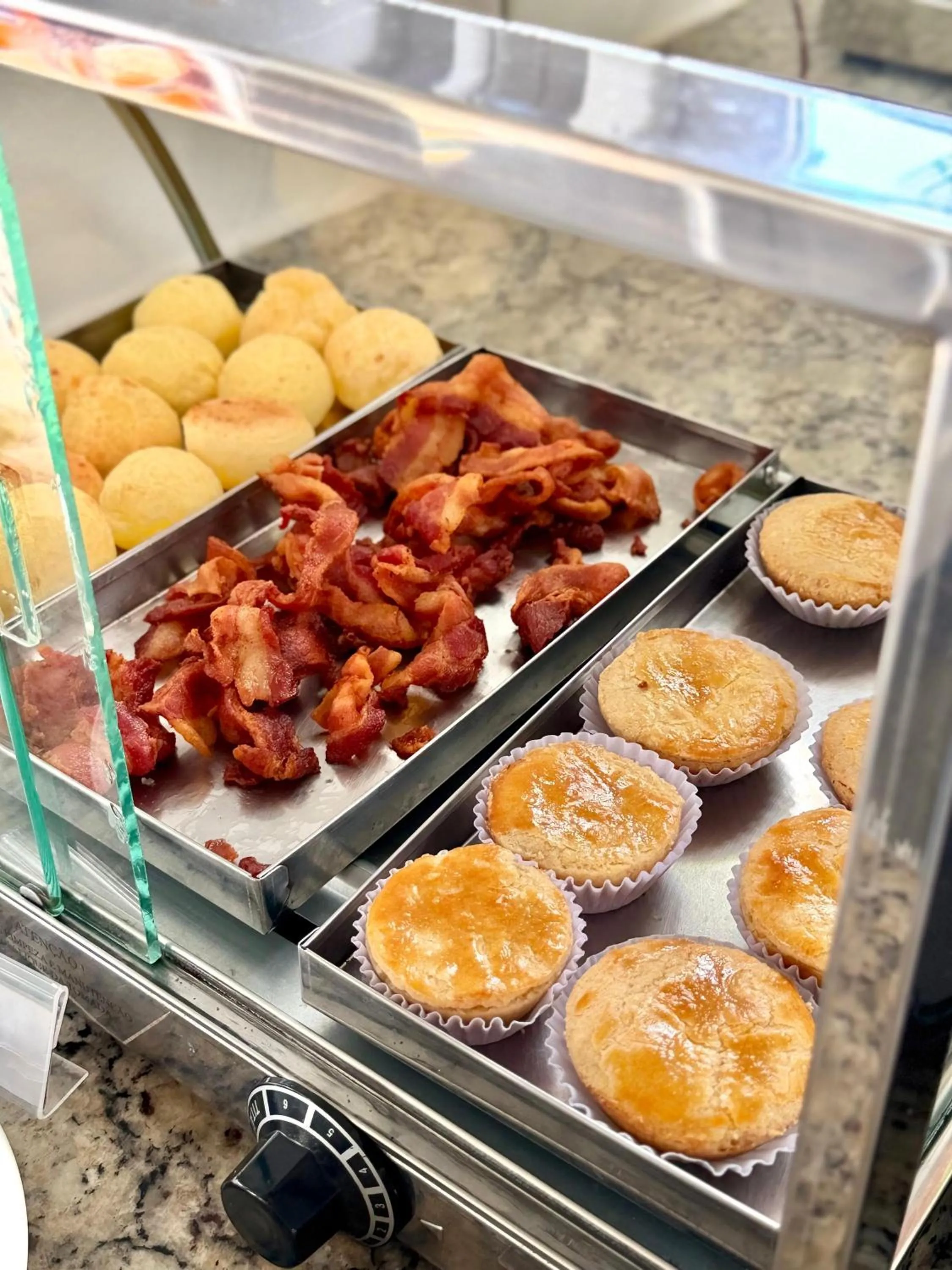 Breakfast in Hotel Arrastão