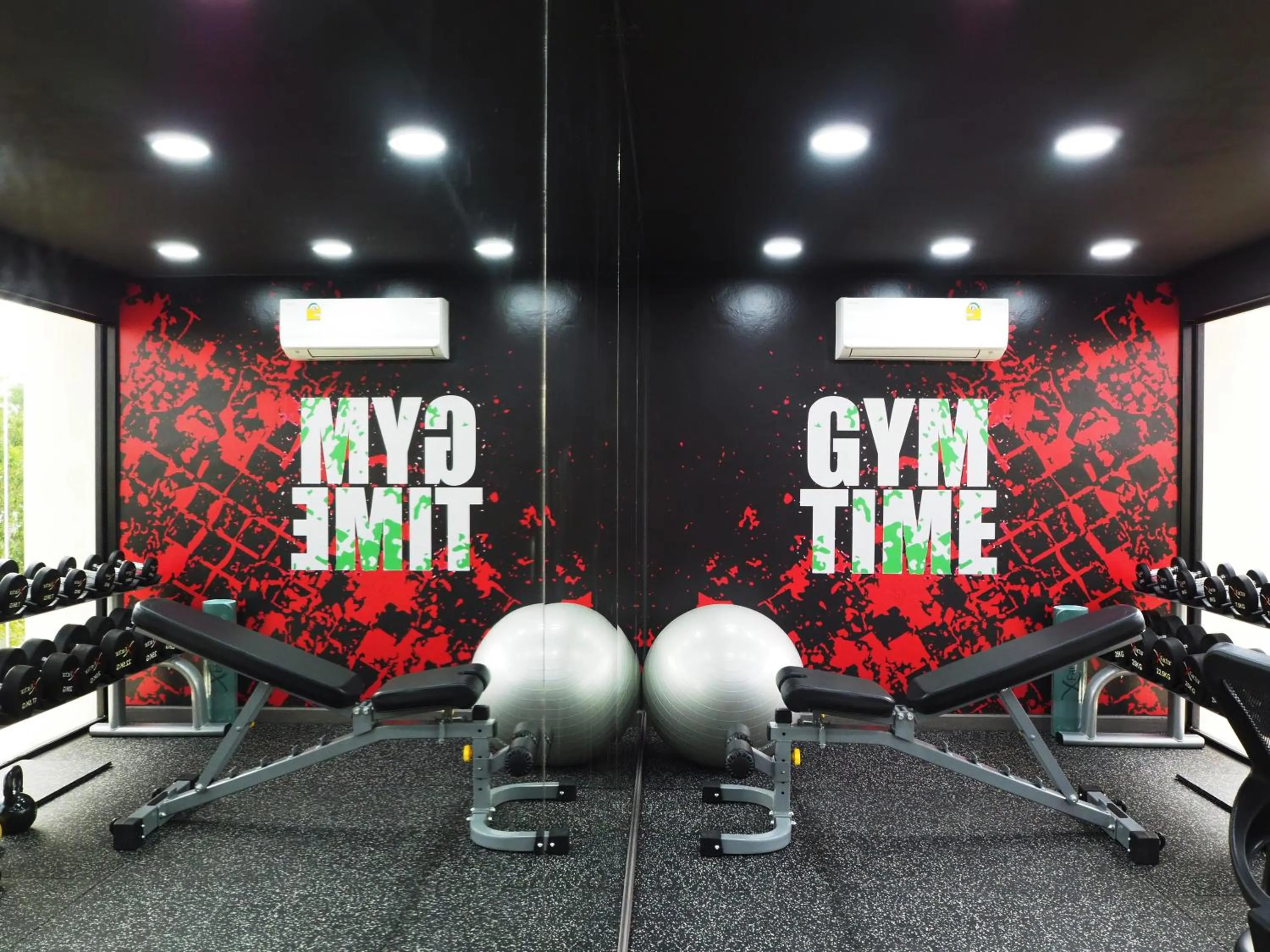 Fitness centre/facilities in The Gravitique Hotel Khaosan