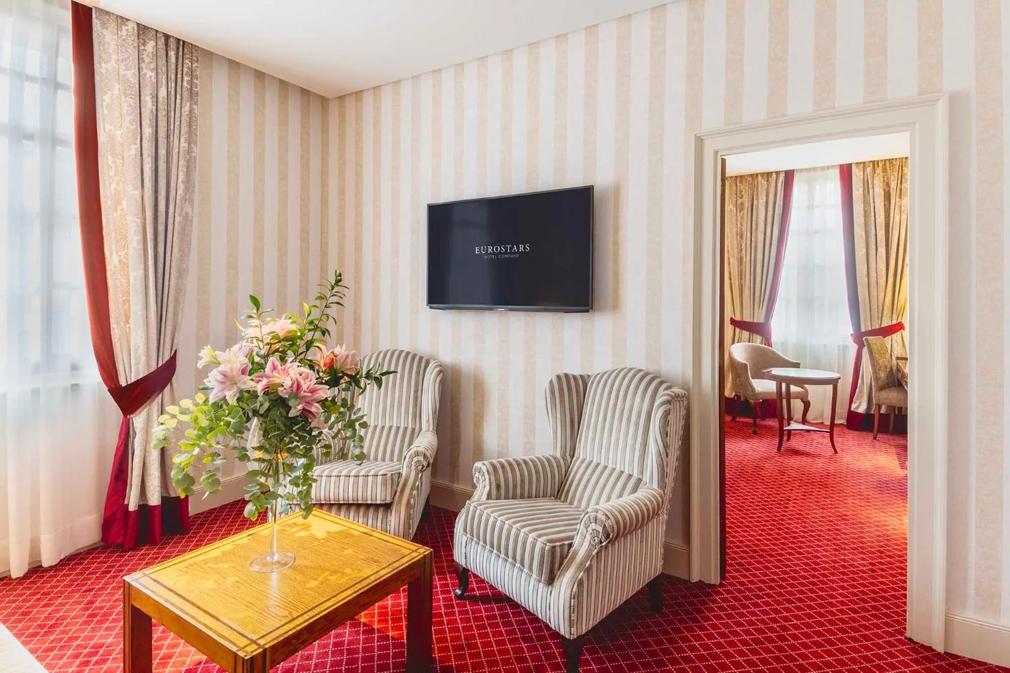 Bed in Eurostars Hotel de la Reconquista