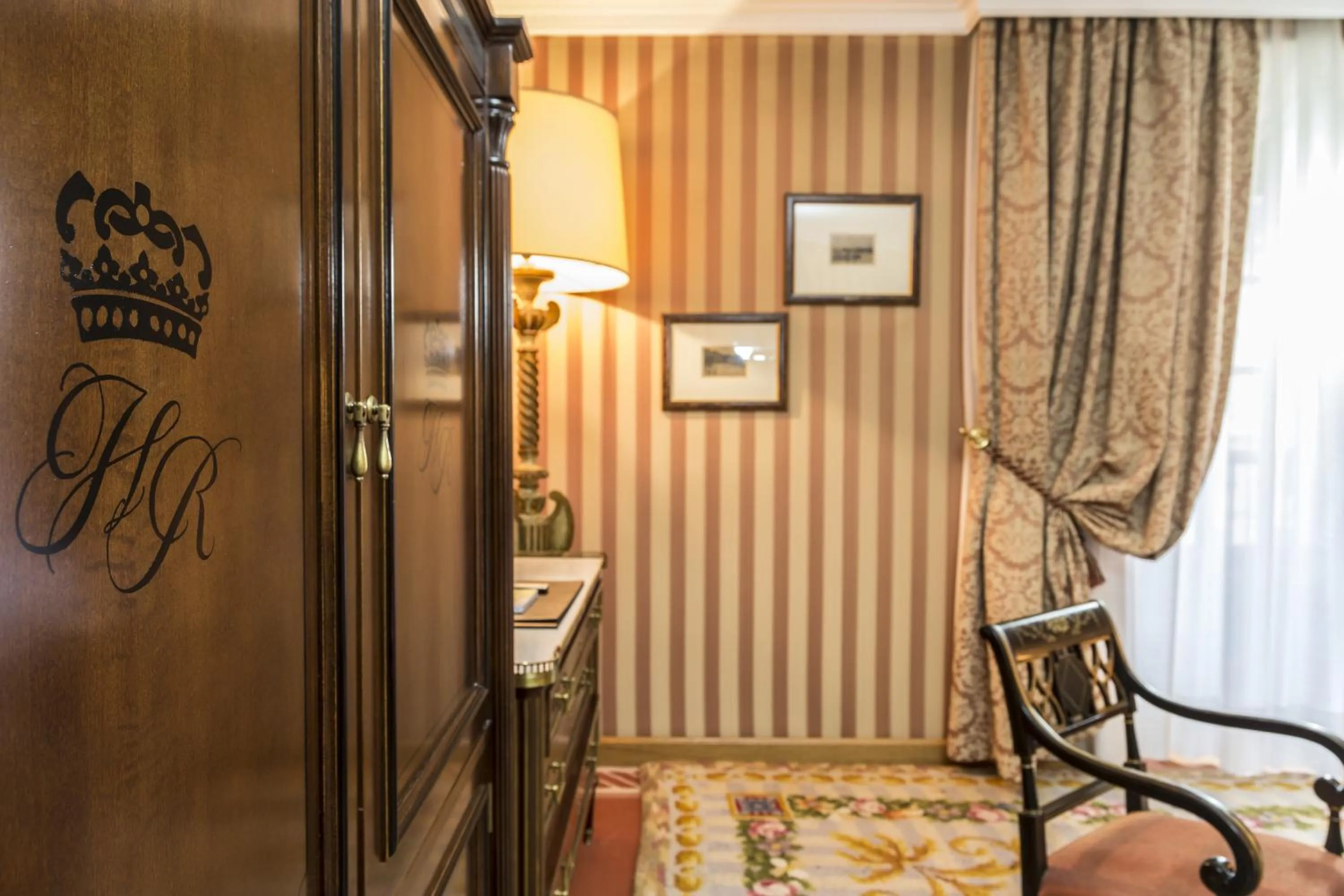 Decorative detail in Eurostars Hotel de la Reconquista