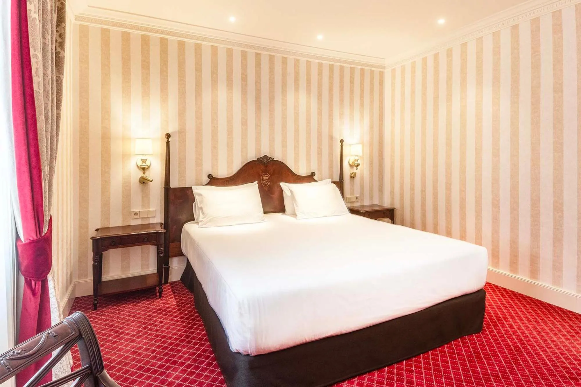 Bed in Eurostars Hotel de la Reconquista