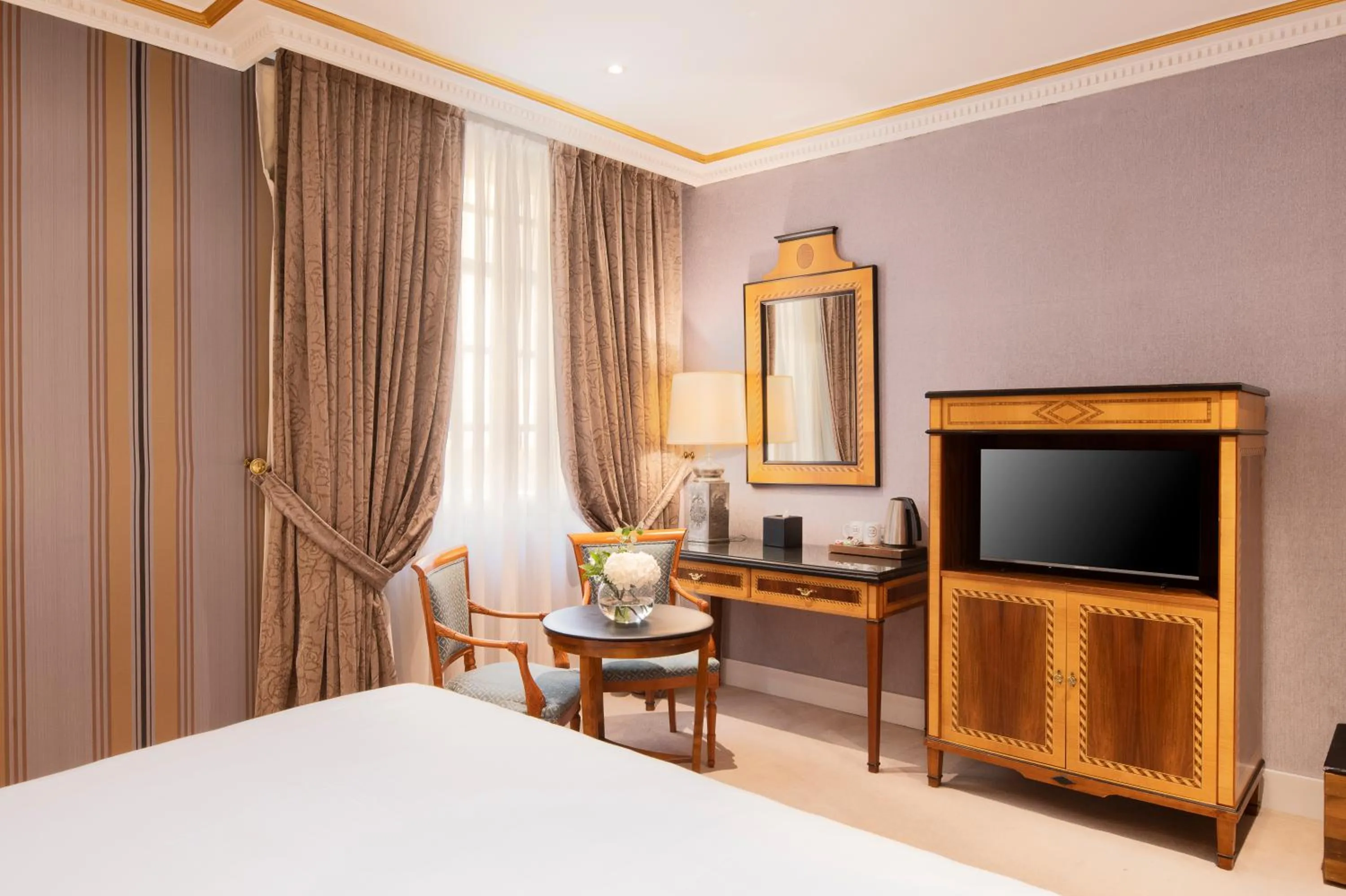 Bedroom, Bed in Eurostars Hotel de la Reconquista