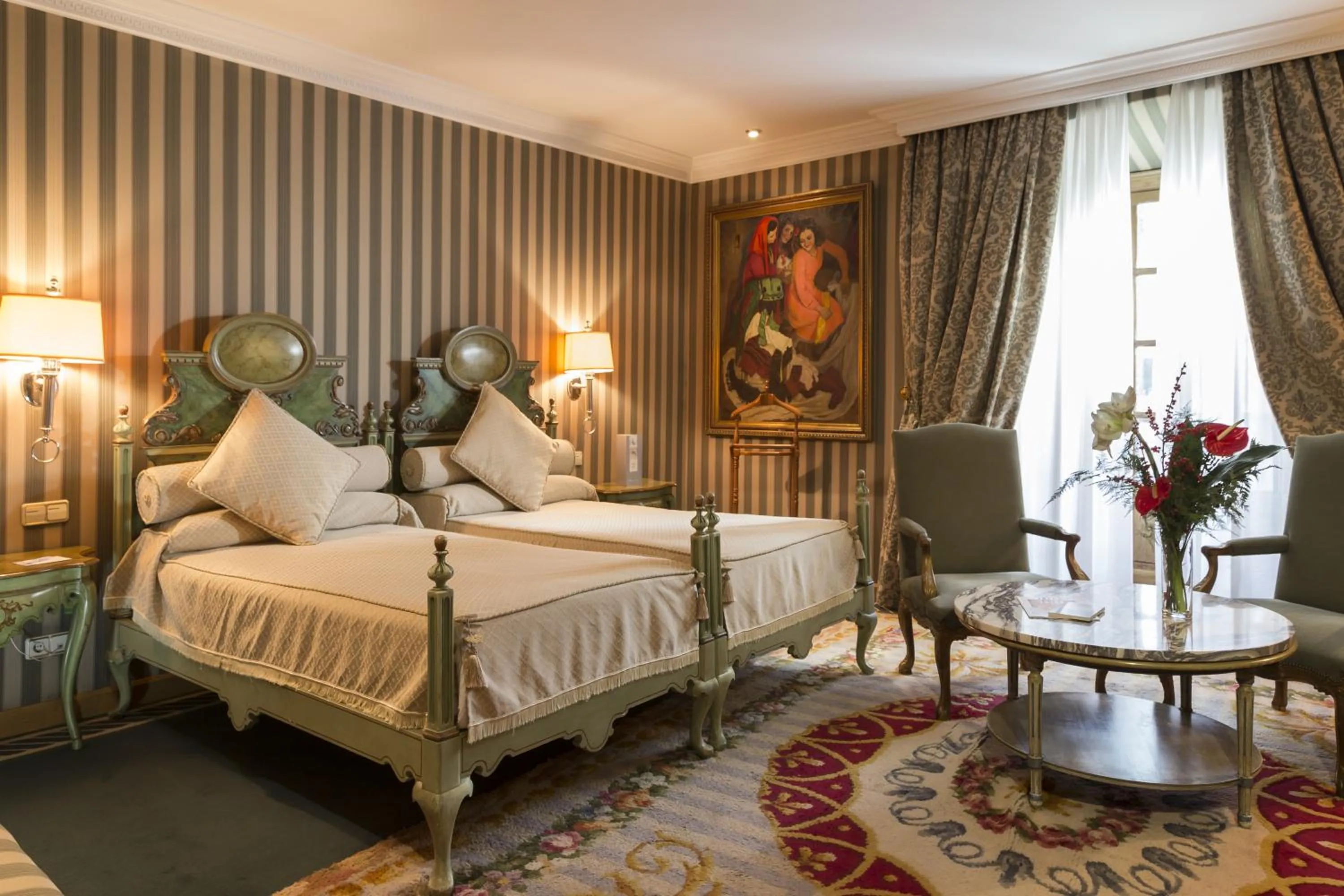 Bed in Eurostars Hotel de la Reconquista