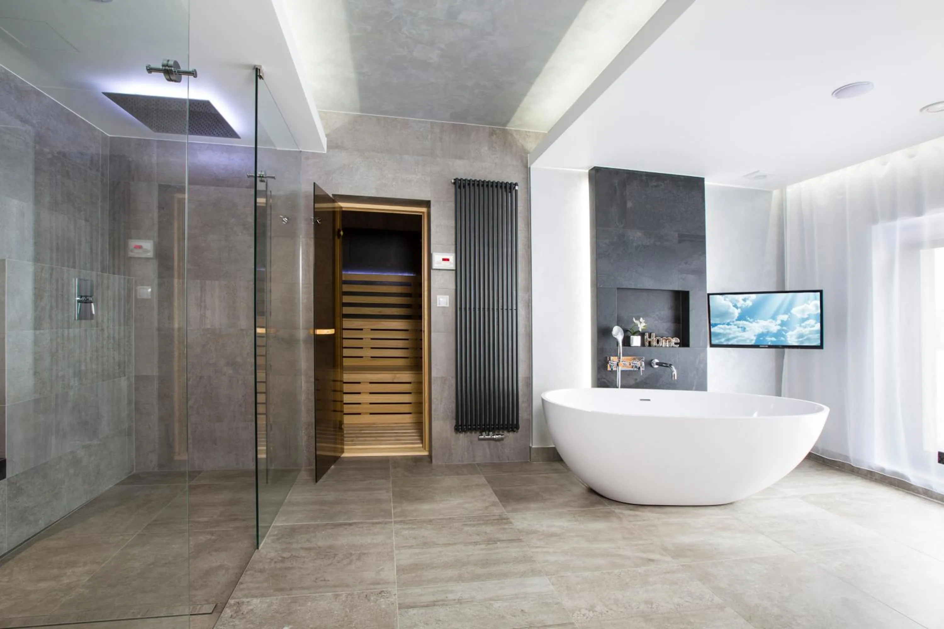 Shower in Wellness hotel V Nebi