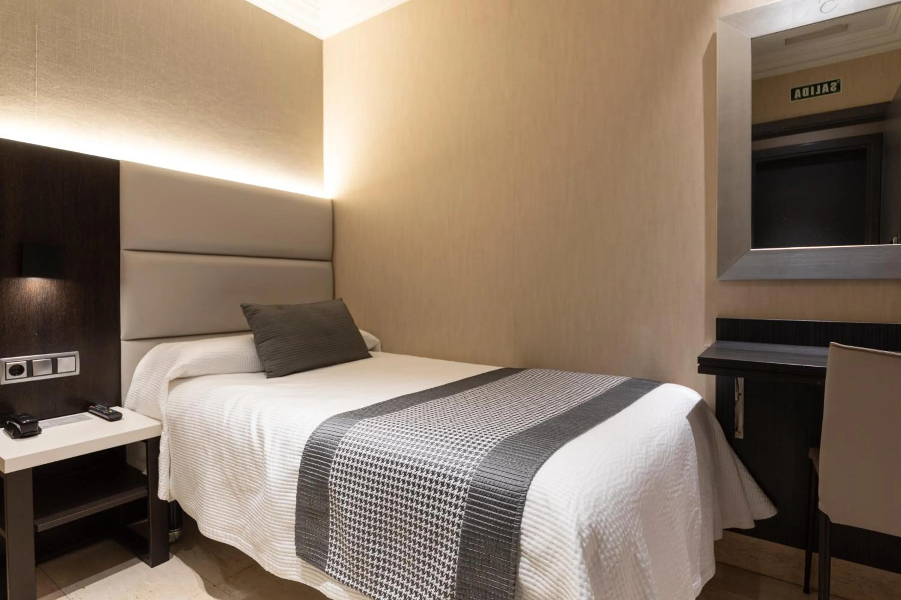 Bedroom, Bed in Habitus Hotel Europa