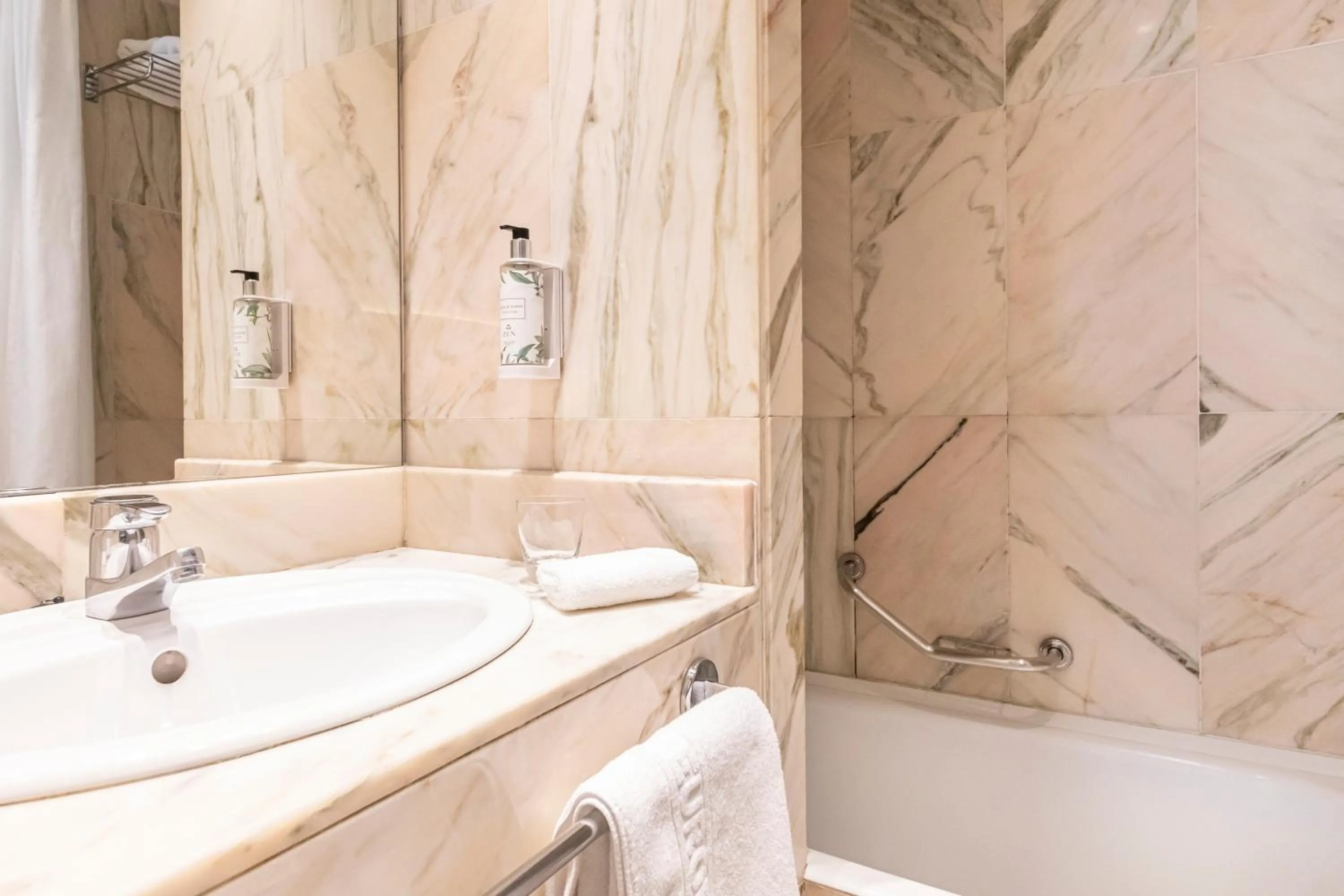 Bathroom in Habitus Hotel Europa