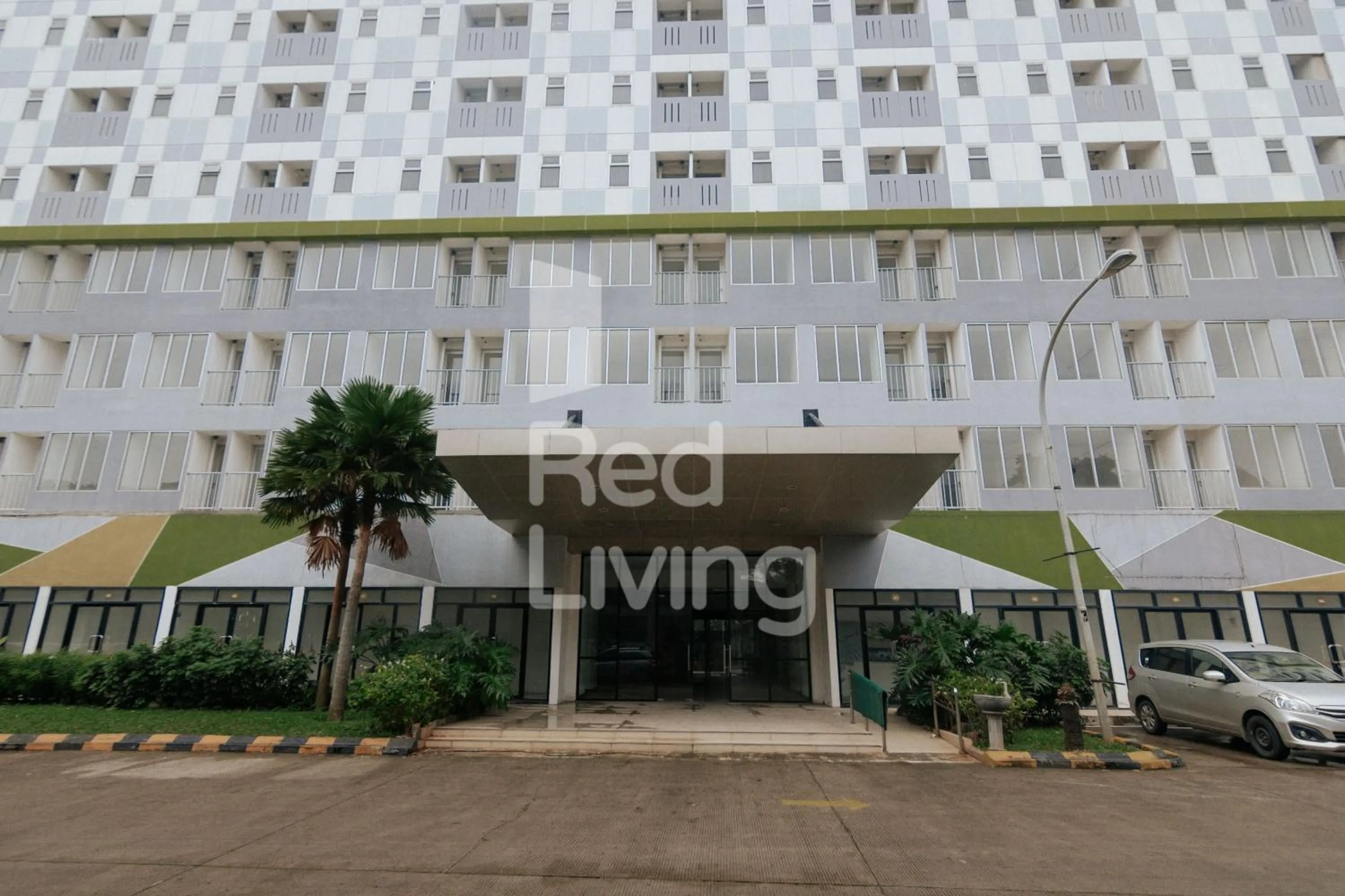 Property building in RedLiving Apartemen Gunung Putri Square - TOP Room
