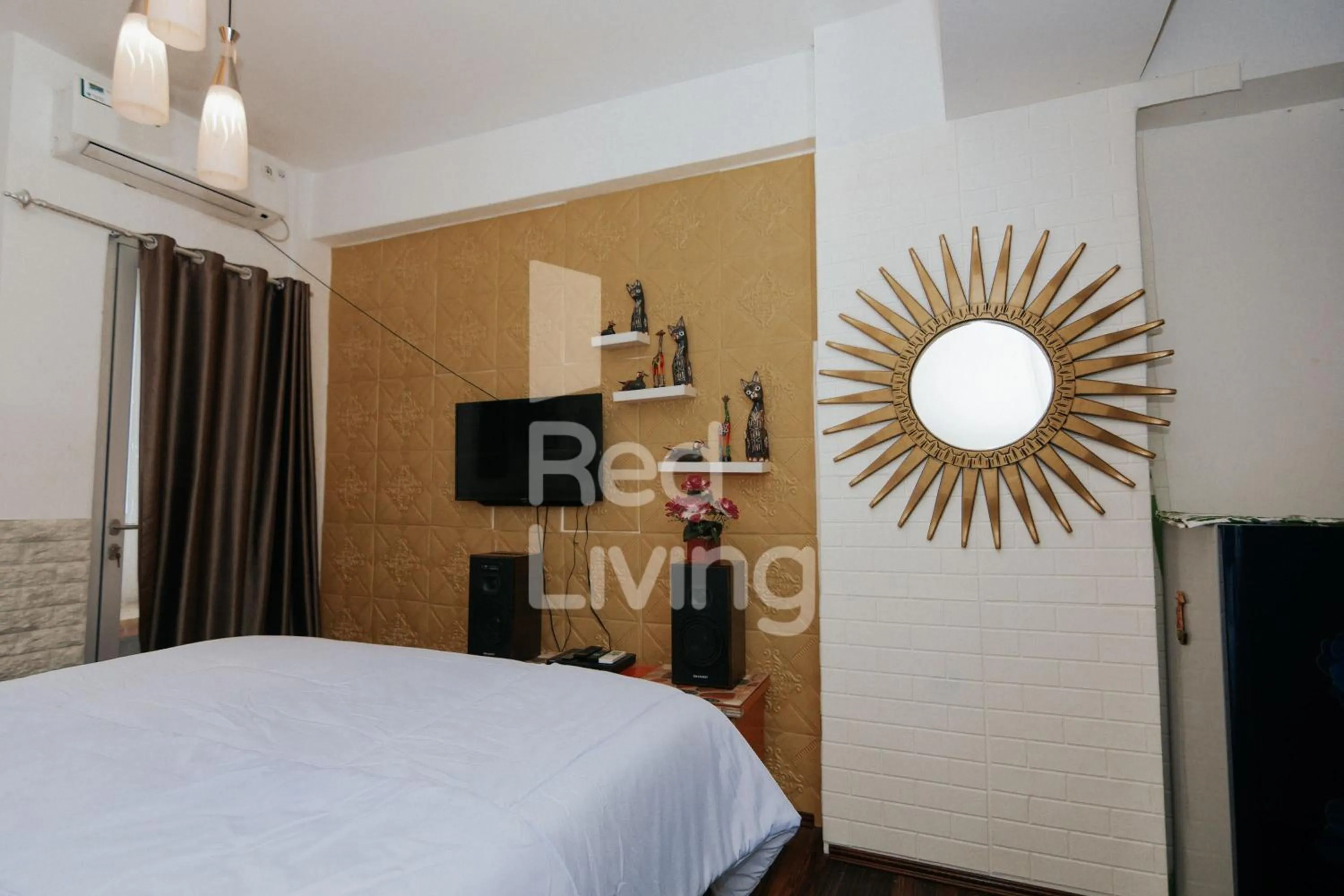 Photo of the whole room in RedLiving Apartemen Gunung Putri Square - TOP Room