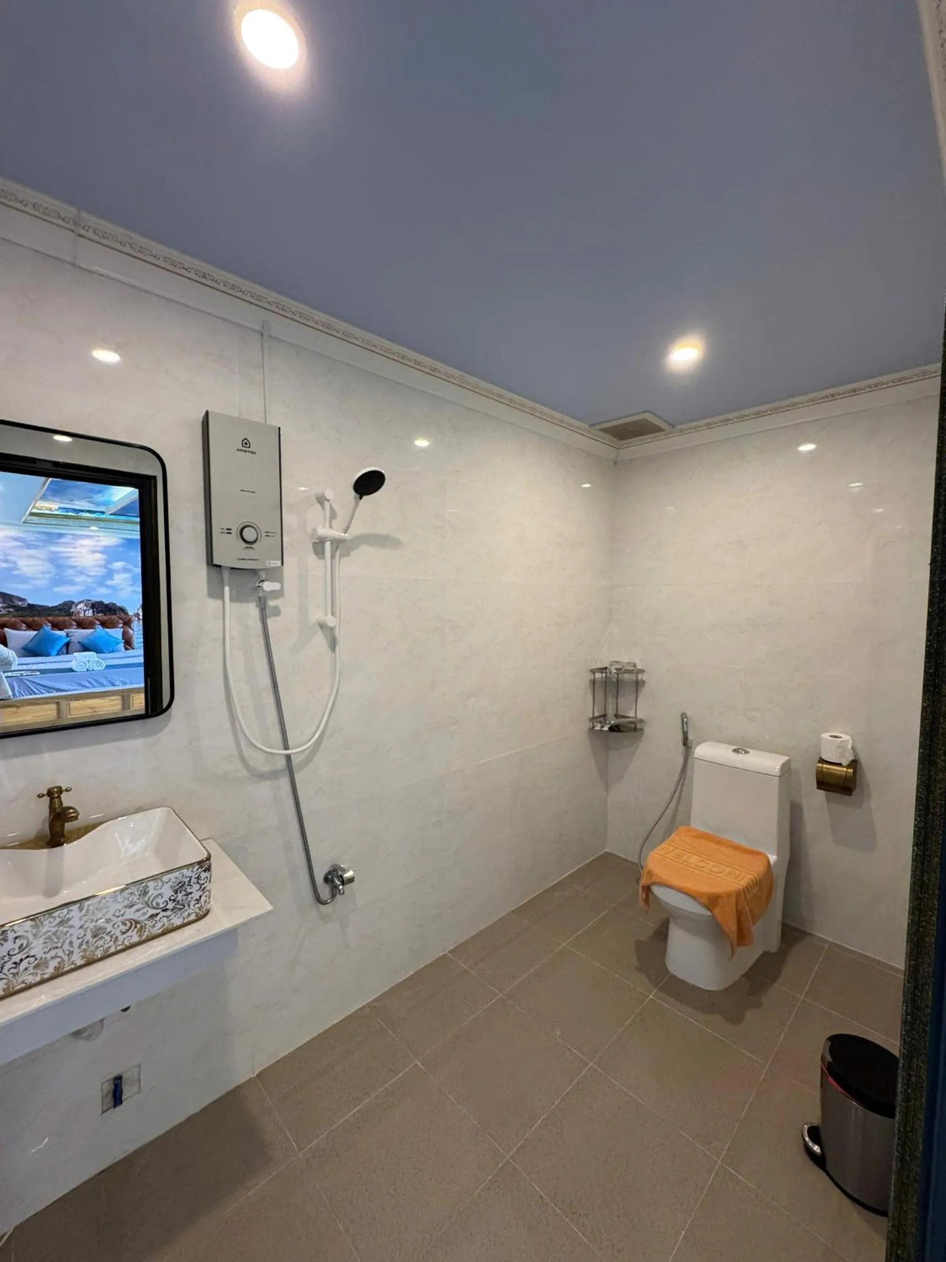 Shower in Resort Hàng Dương