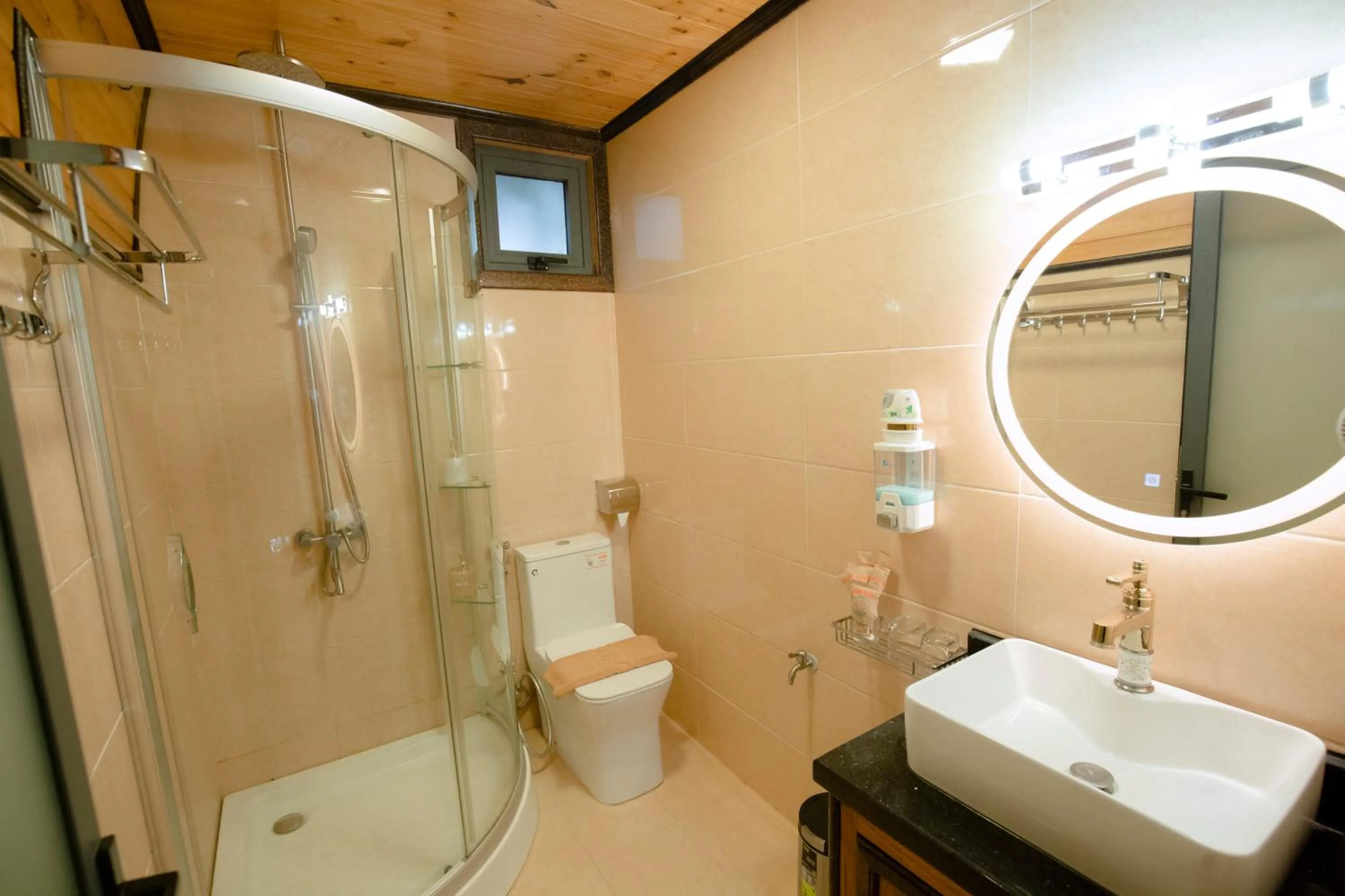 Shower in Resort Hàng Dương