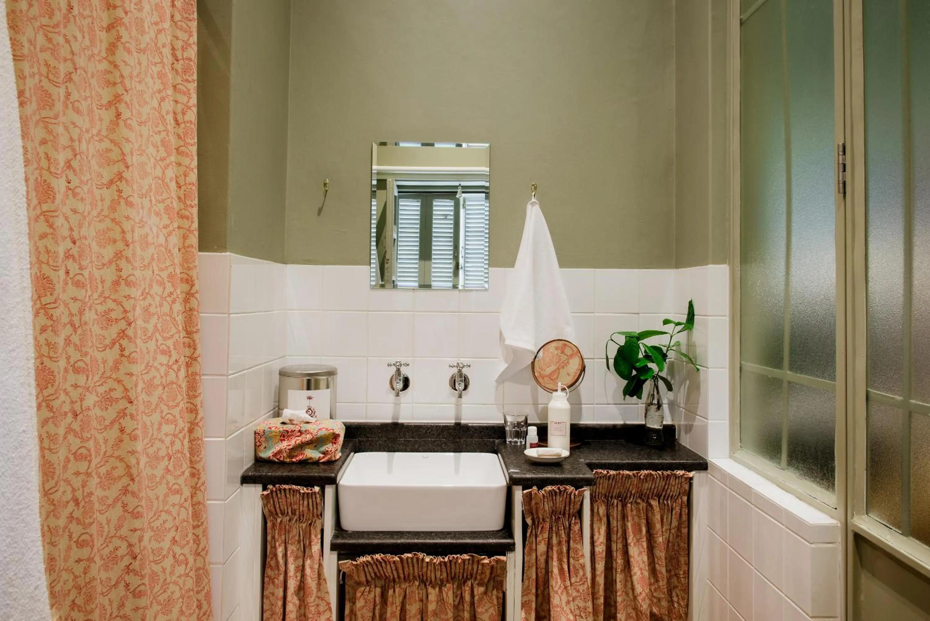 Bathroom in Dorp Hotel