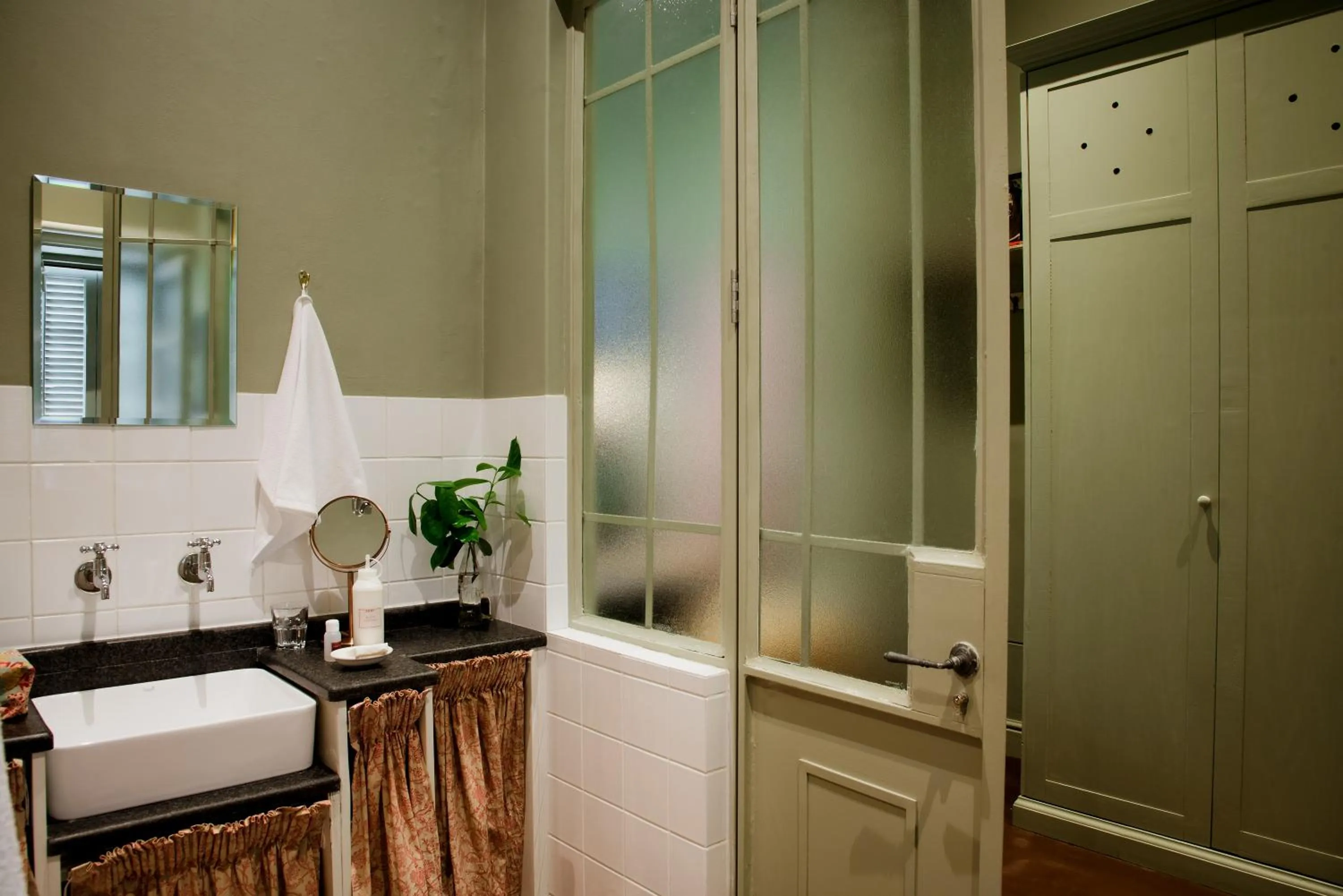 Bathroom in Dorp Hotel