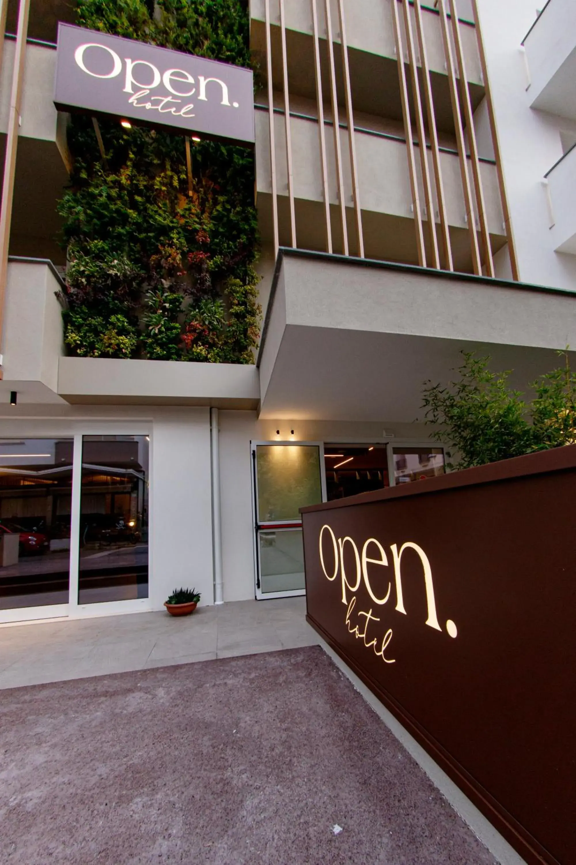 Standard Twin Room Single Use in Open Hotel Standard Twin Room Single Use in Open Hotel