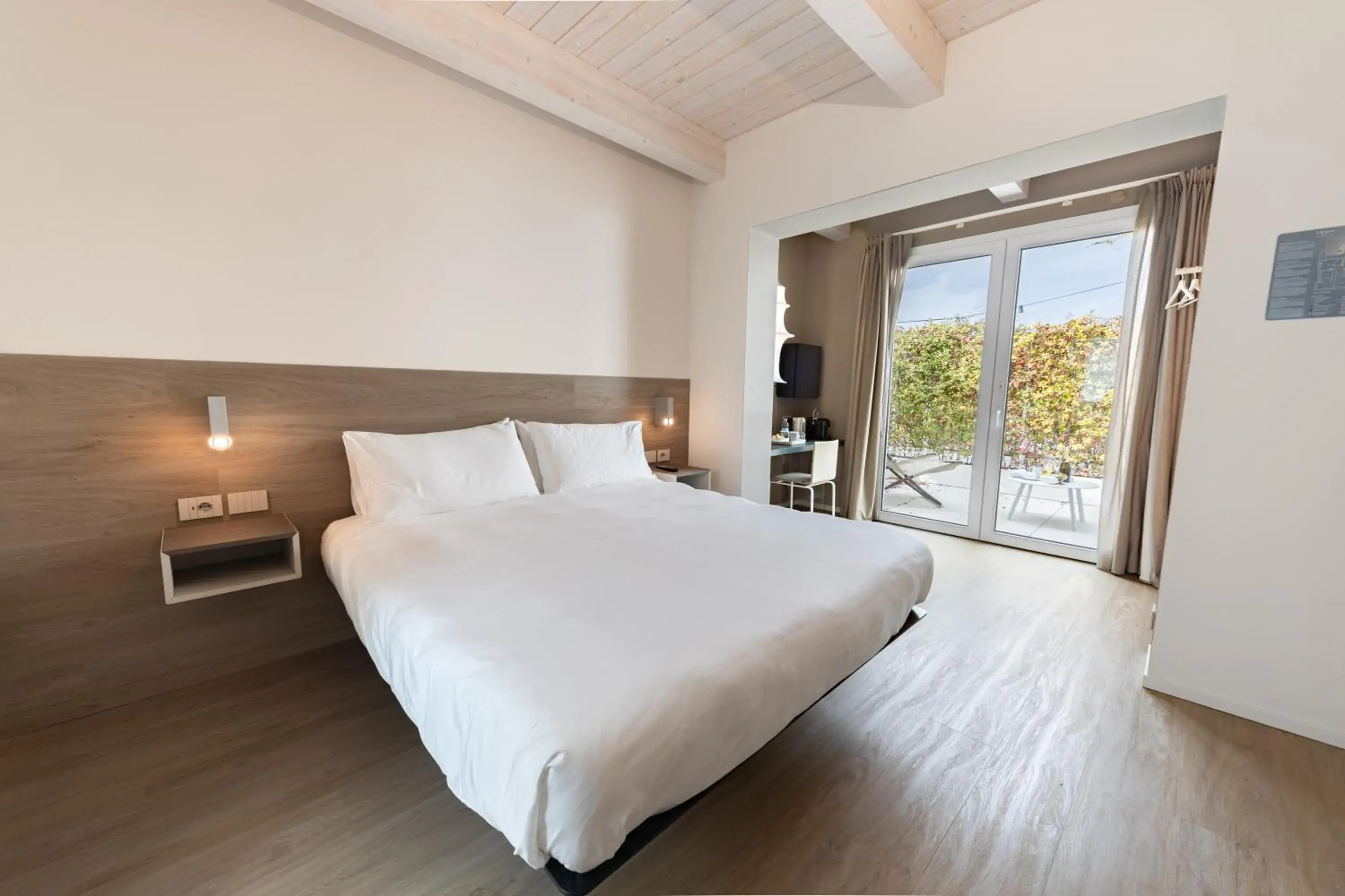 Junior Suite with Terrace Single Use in Open Hotel Junior Suite with Terrace Single Use in Open Hotel