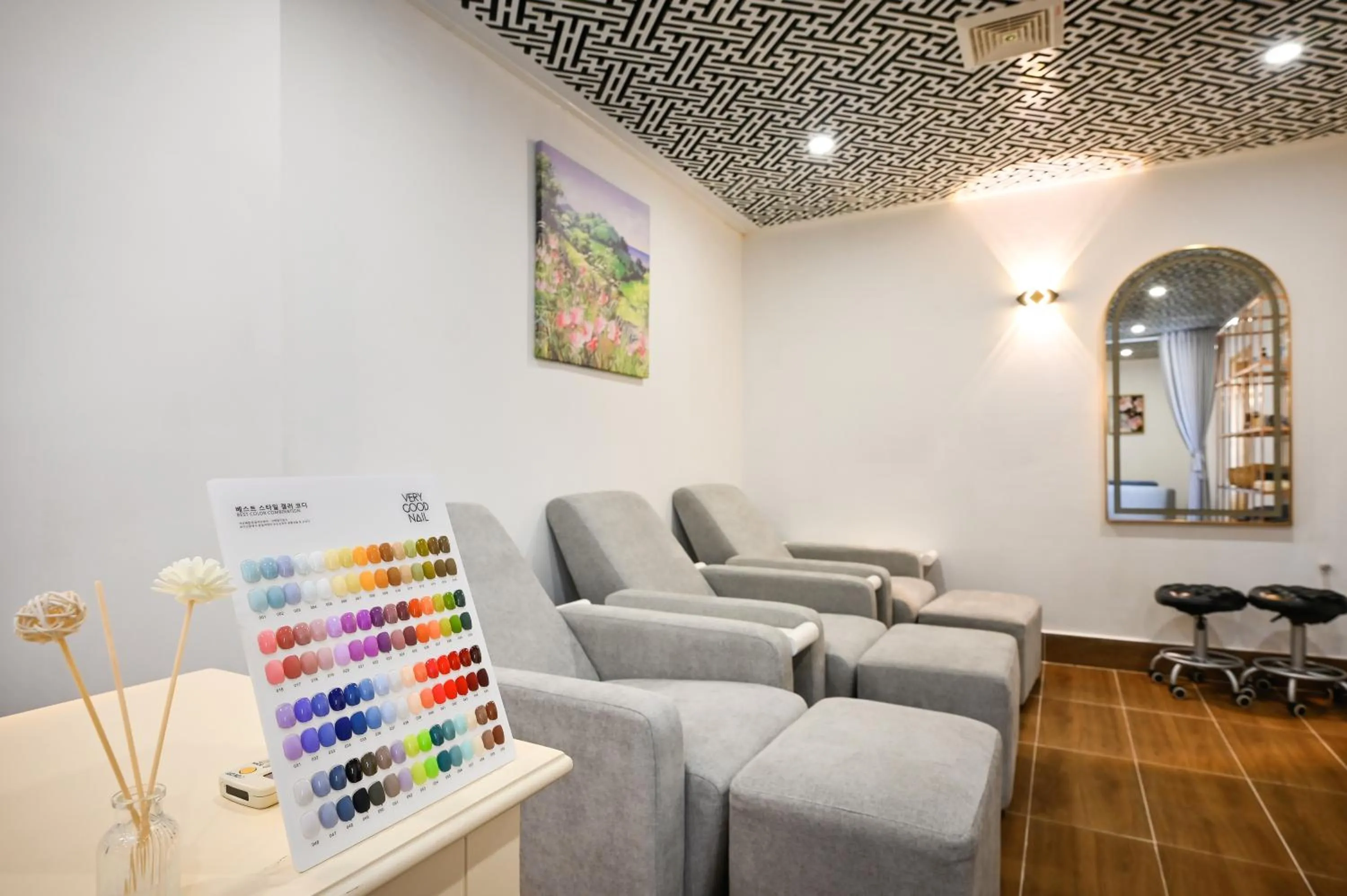 Spa and wellness centre/facilities in California Saigon Hotel & Rooftop Pool