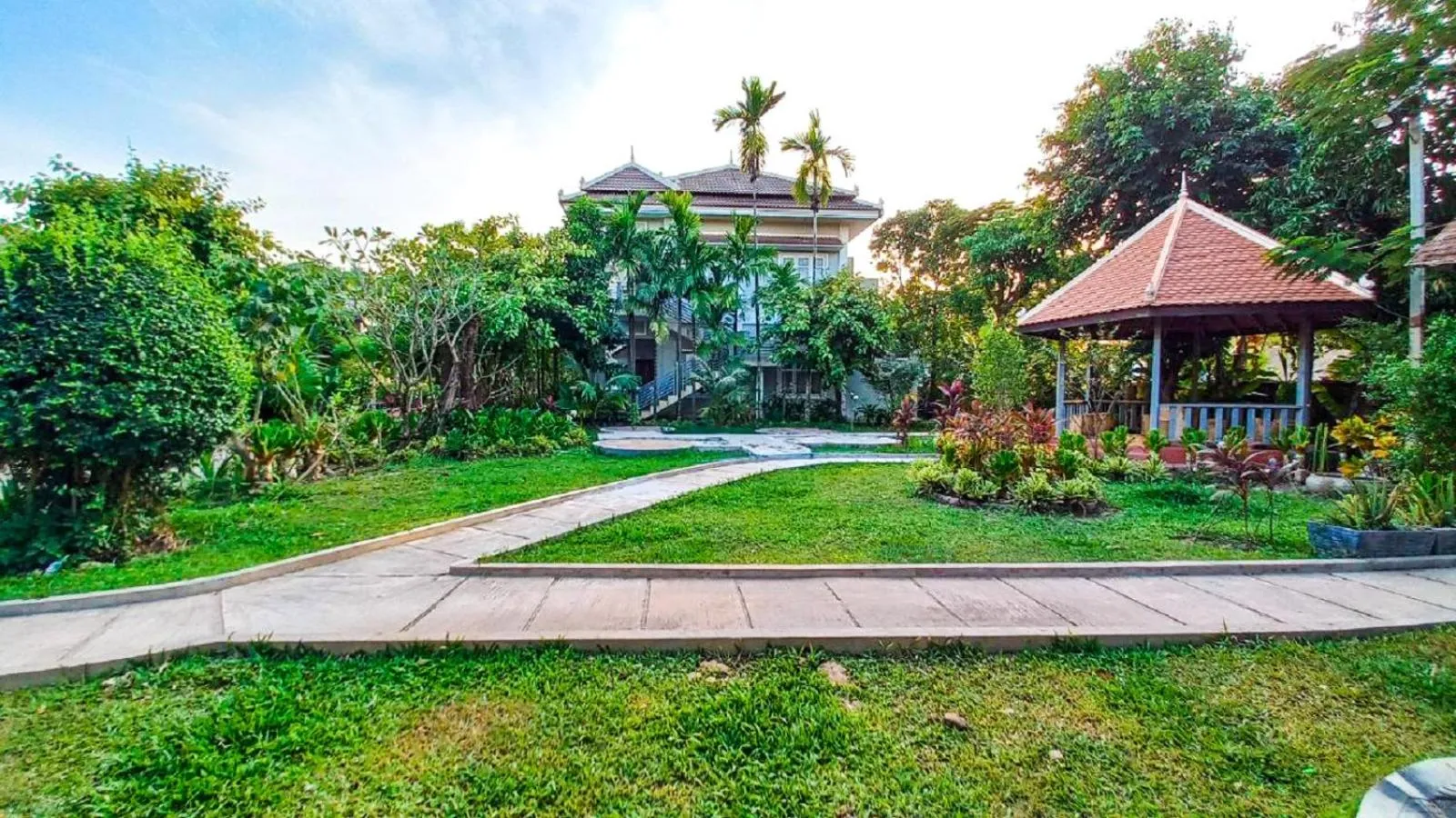 Garden in SANNA VILLA Residence