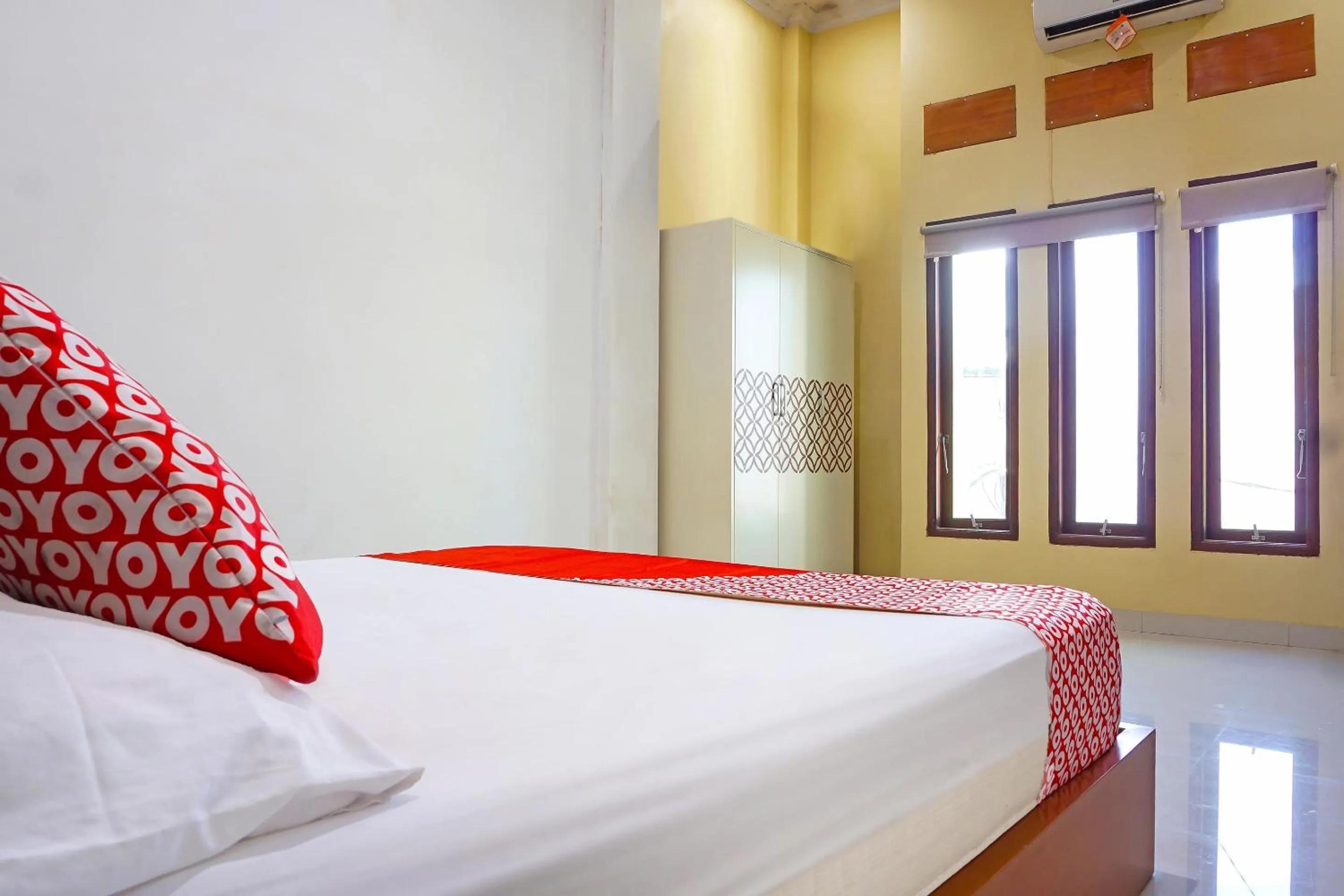 Bedroom, Bed in Hotel O Homestay Anitha Syariah Makassar
