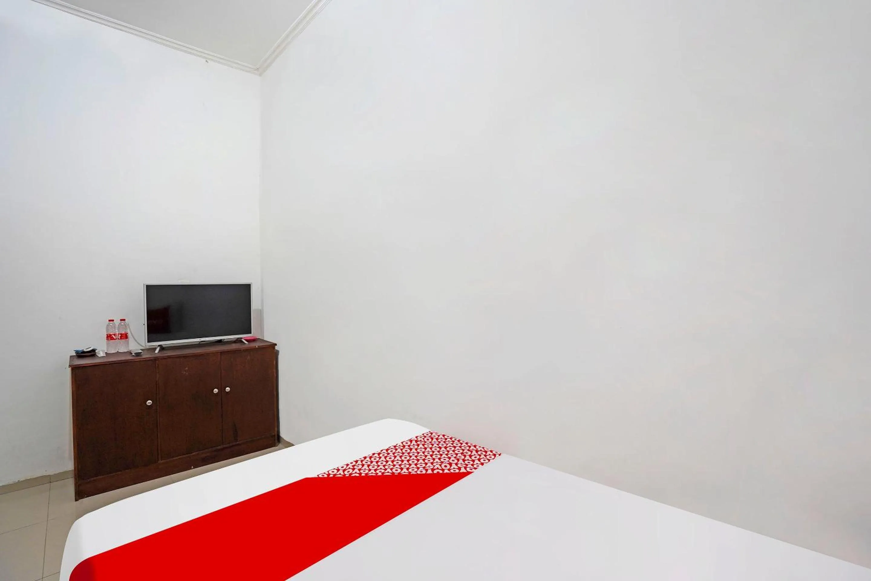 Bedroom, Bed in OYO Life 91670 Mannsur Homestay Syariah