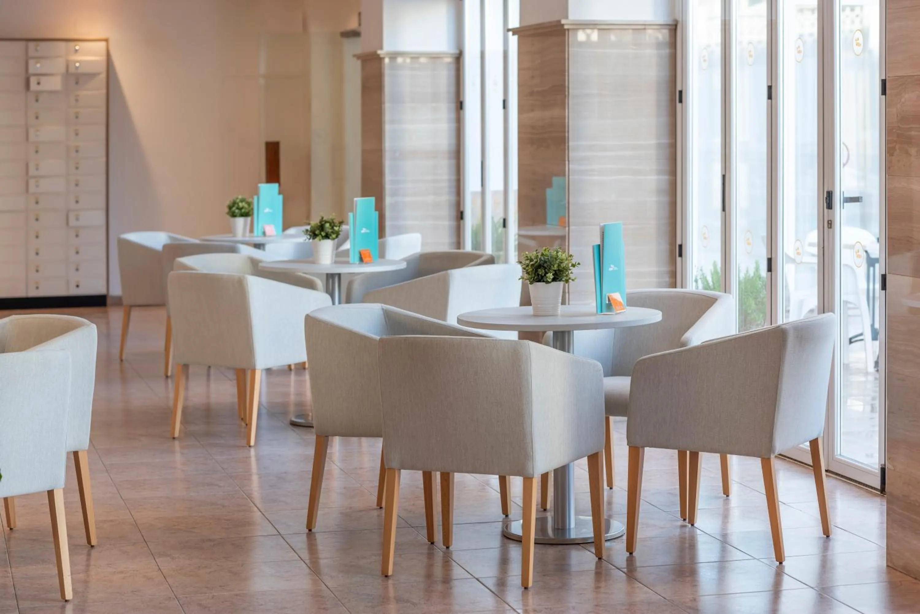 Lounge or bar in HSM Reina del Mar