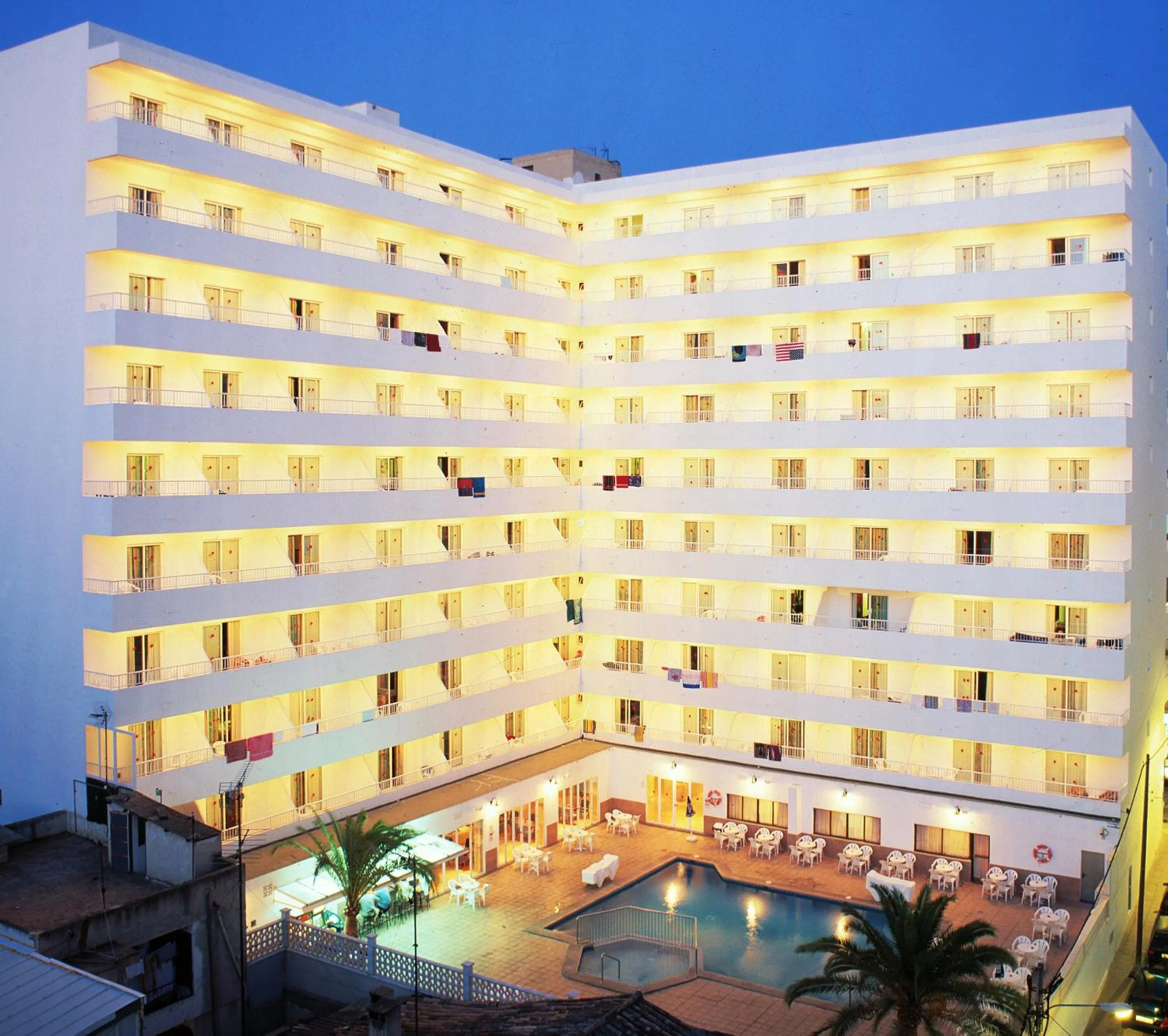 Facade/entrance in HSM Reina del Mar