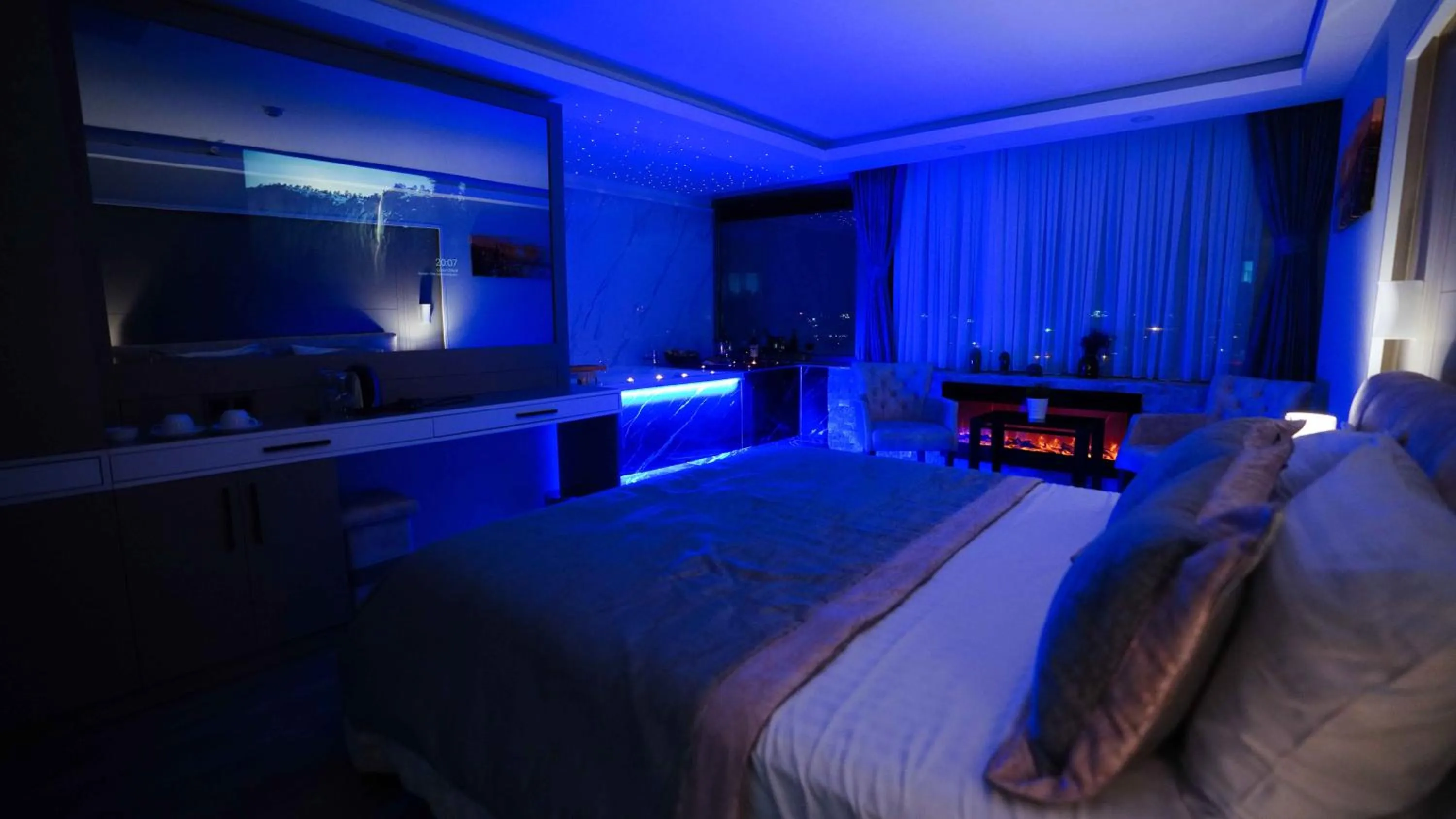 Photo of the whole room, Bed in AURA MARINA HOTEL