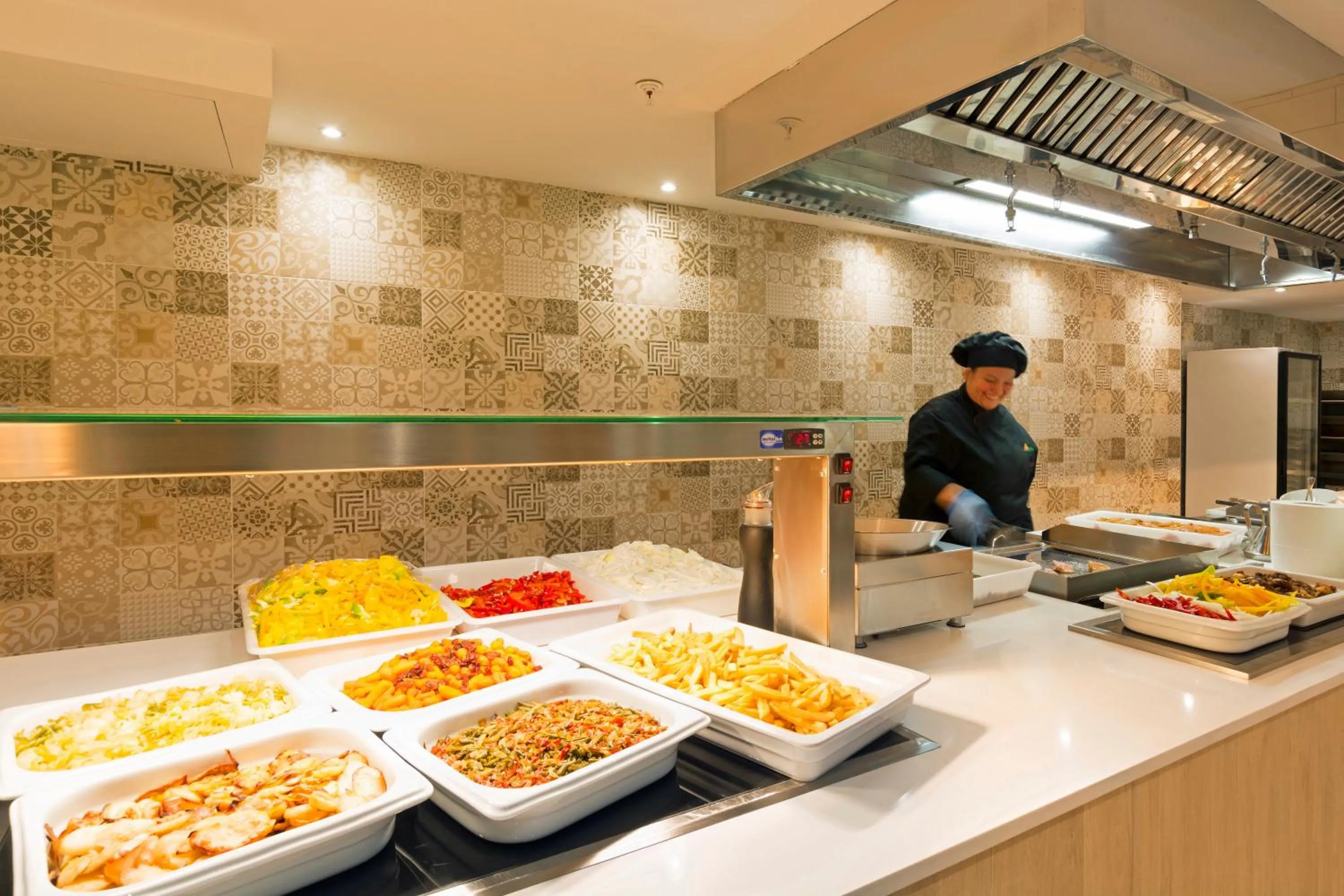 Staff in HSM Son Veri - Adults Only