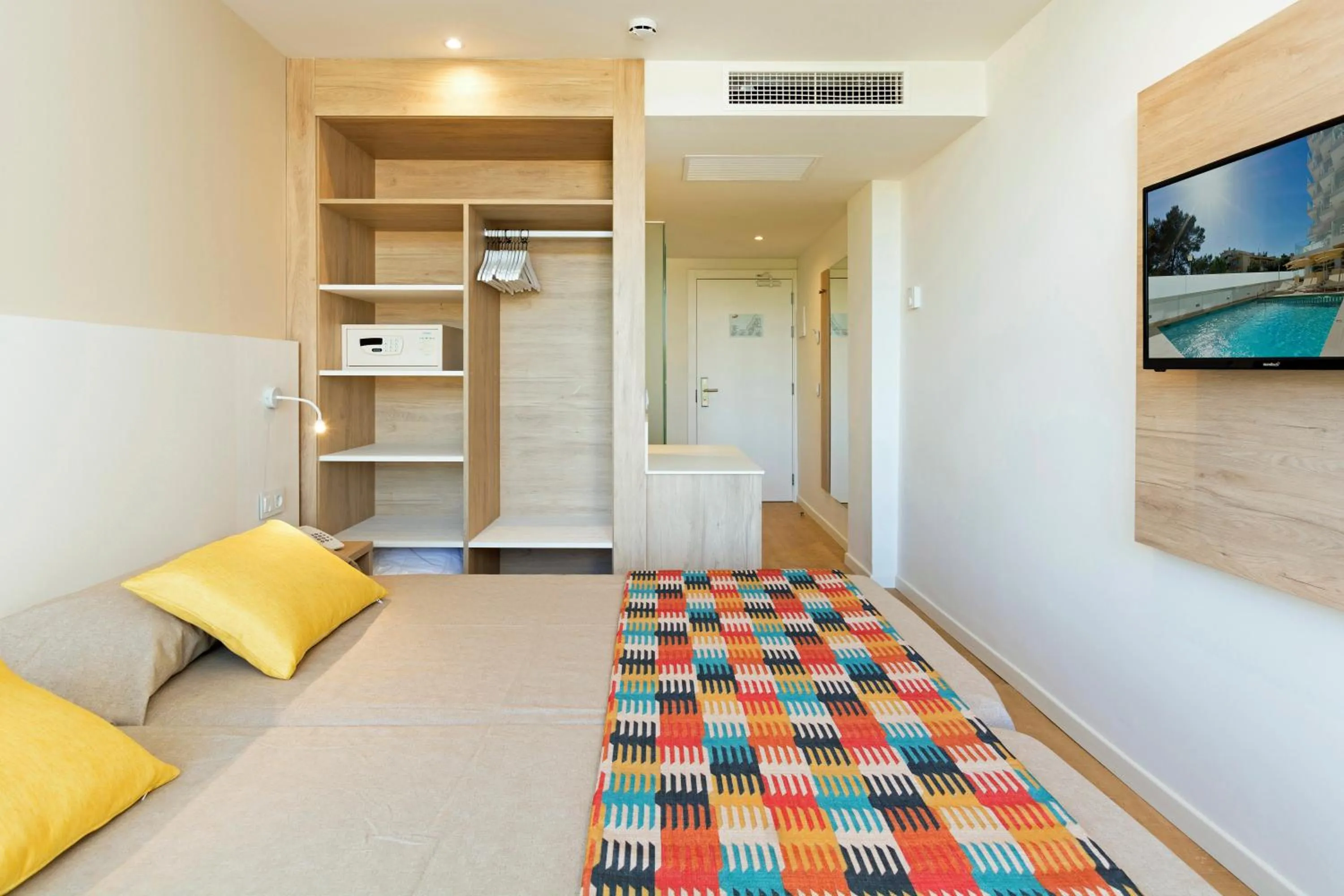 Bed in HSM Son Veri - Adults Only