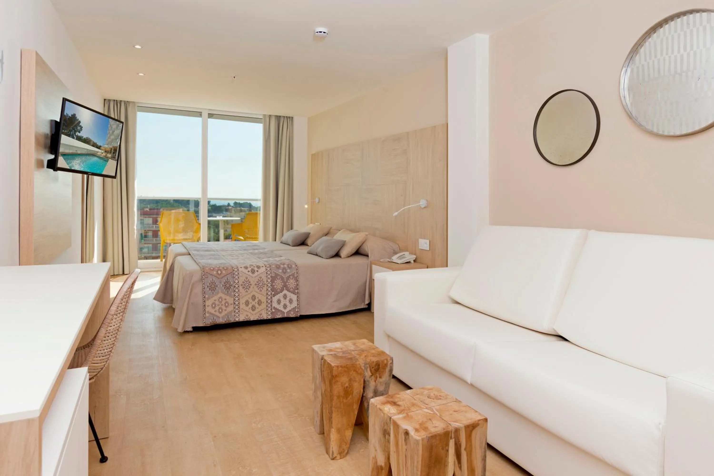 Living room, Bed in HSM Son Veri - Adults Only