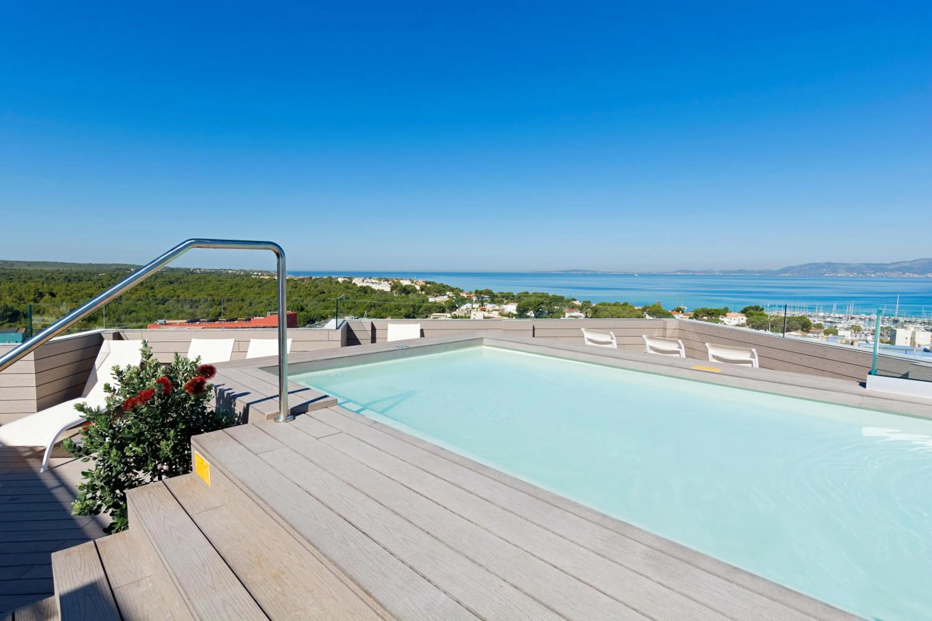 Pool view in HSM Son Veri - Adults Only