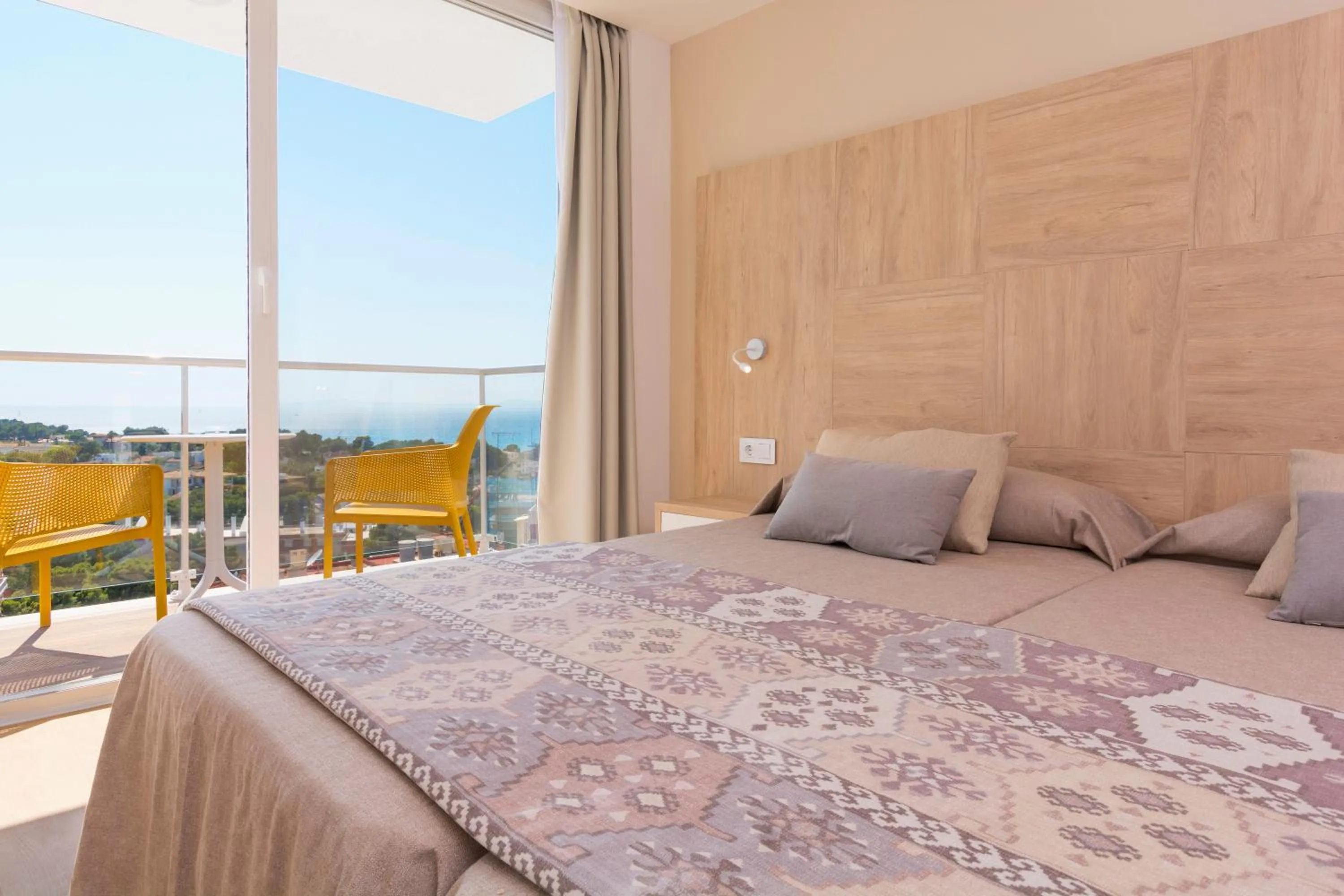 Bed in HSM Son Veri - Adults Only